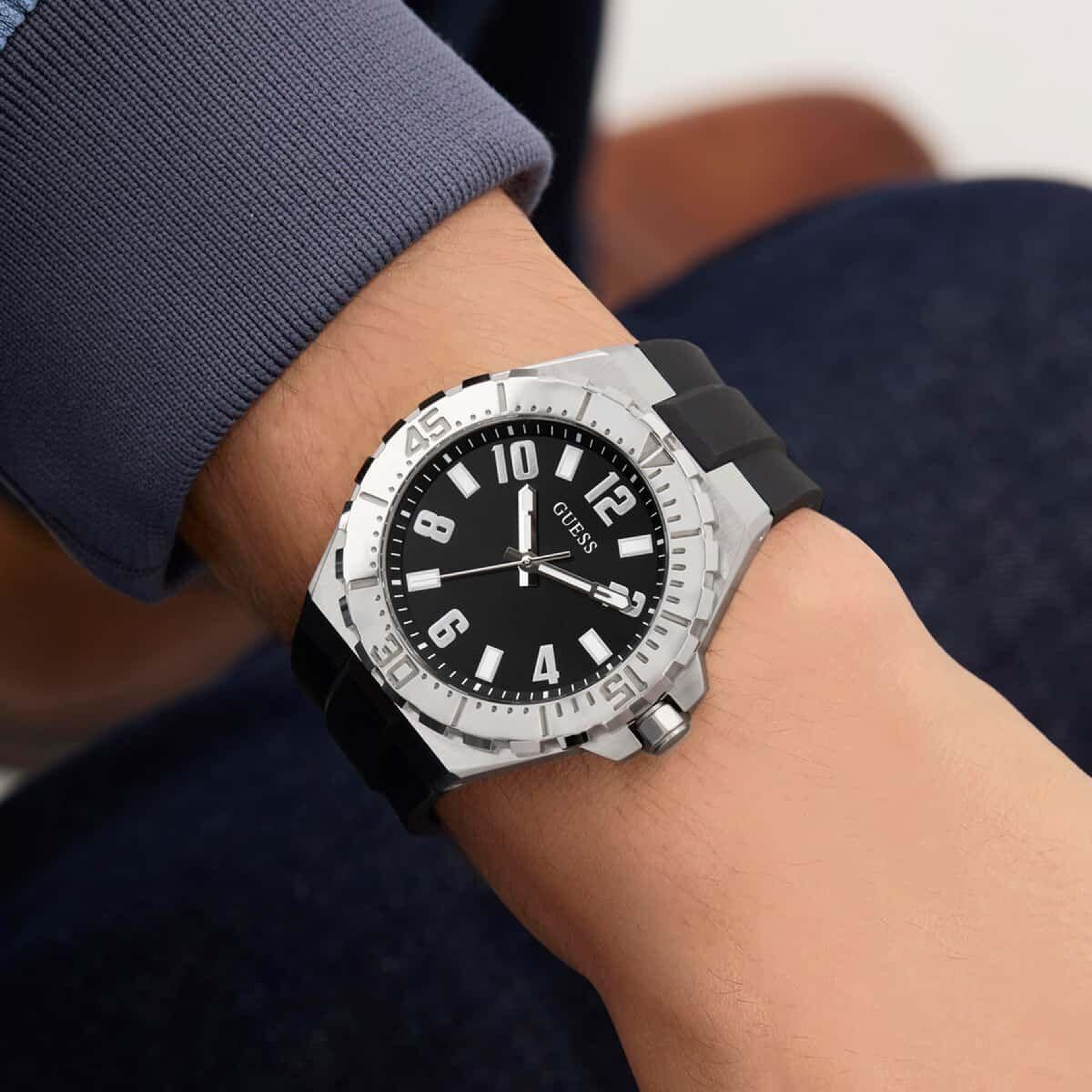 Guess GUGW0906G1 Erkek Kol Saati