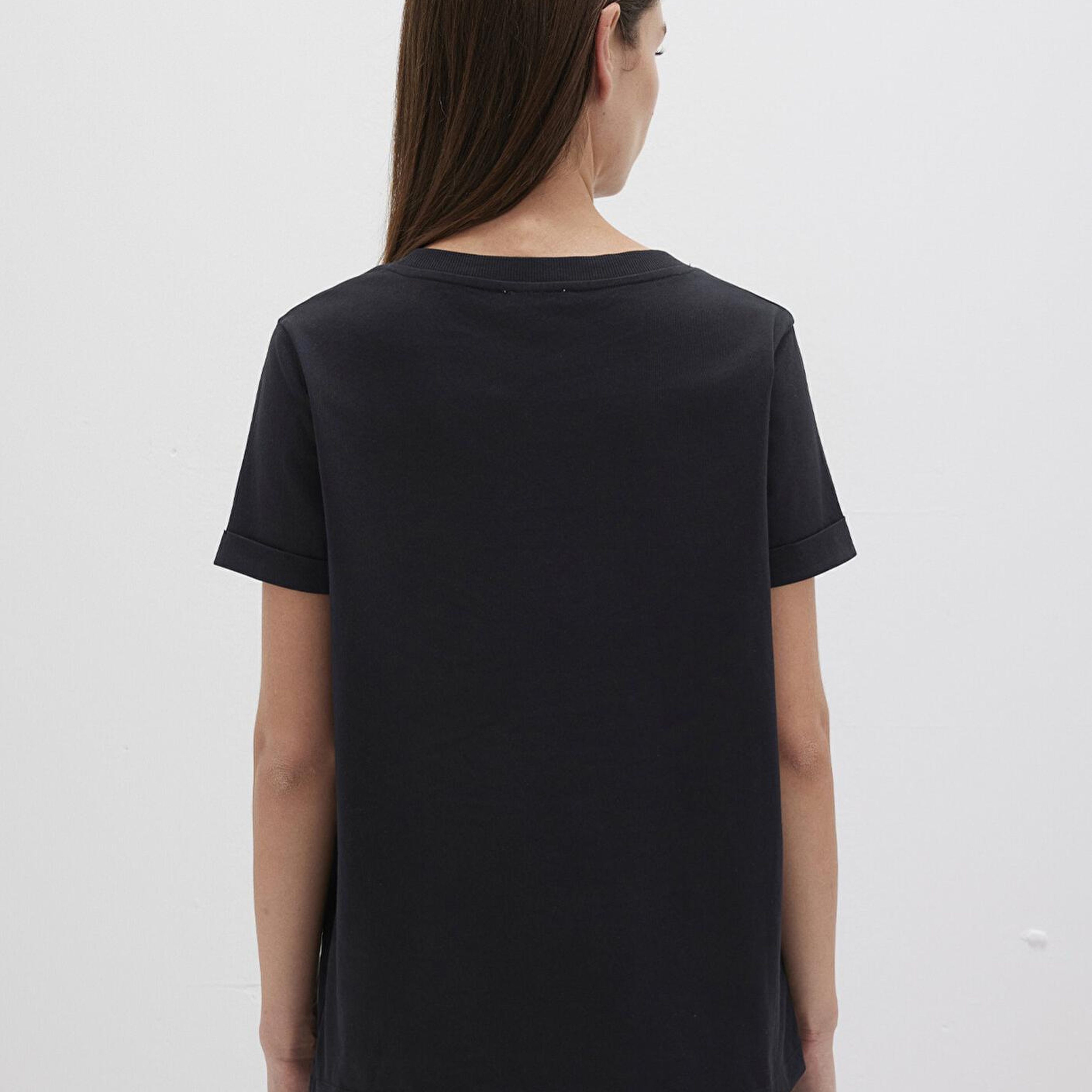 Mavi V Yaka Siyah Basic Tişört Regular Fit / Normal Kesim 166248-900