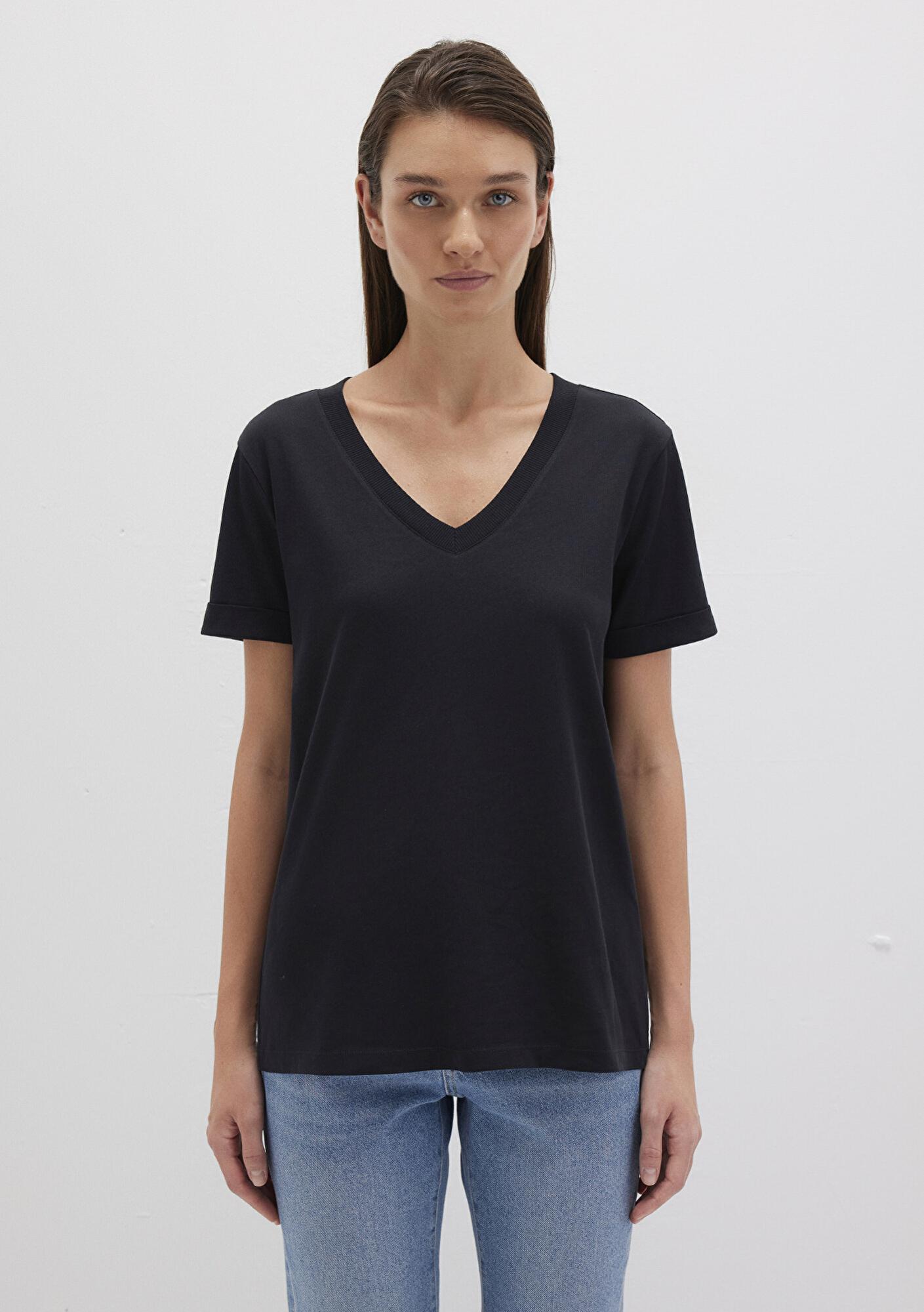 Mavi V Yaka Siyah Basic Tişört Regular Fit / Normal Kesim 166248-900