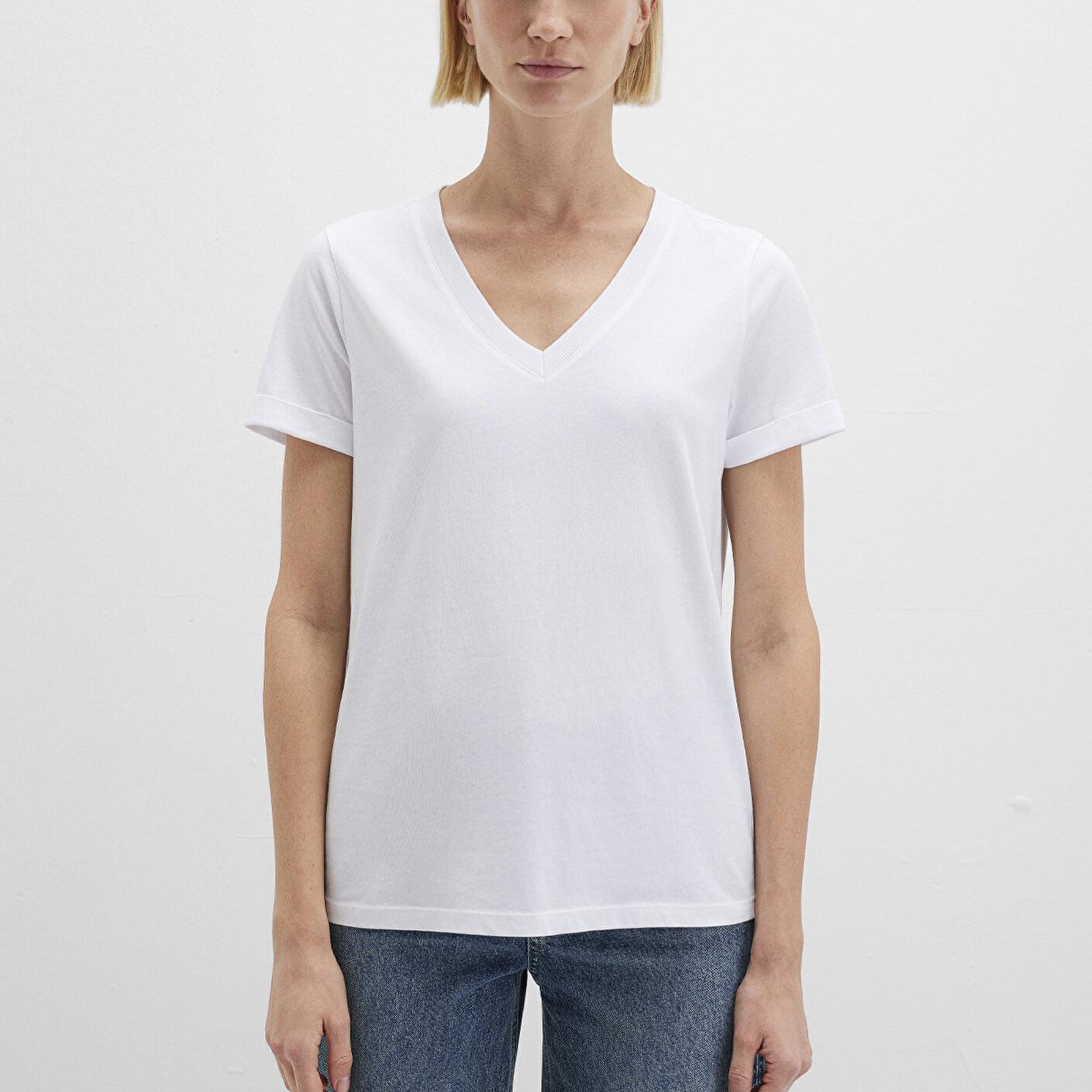 Mavi V Yaka Beyaz Basic Tişört Regular Fit / Normal Kesim 166248-620