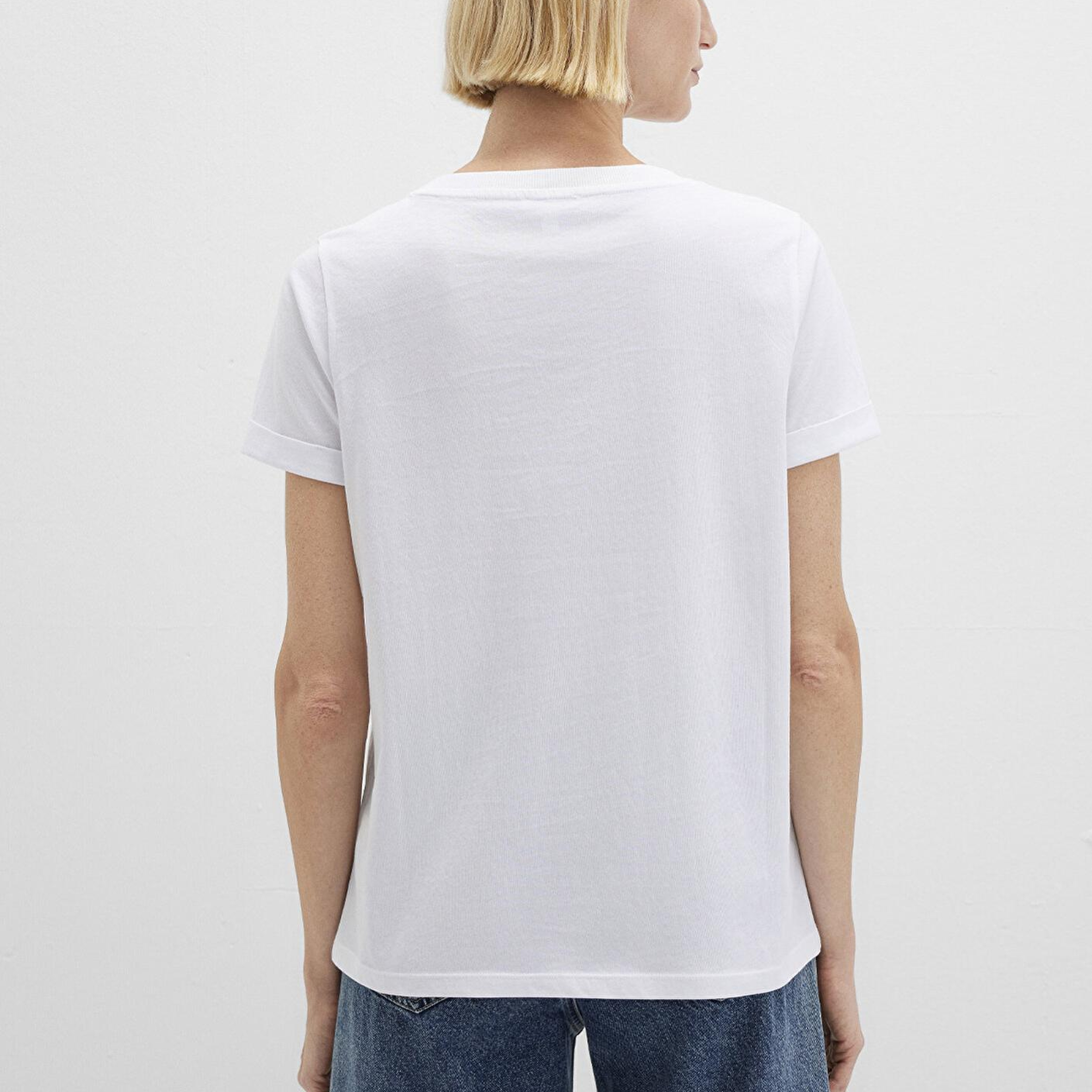 Mavi V Yaka Beyaz Basic Tişört Regular Fit / Normal Kesim 166248-620