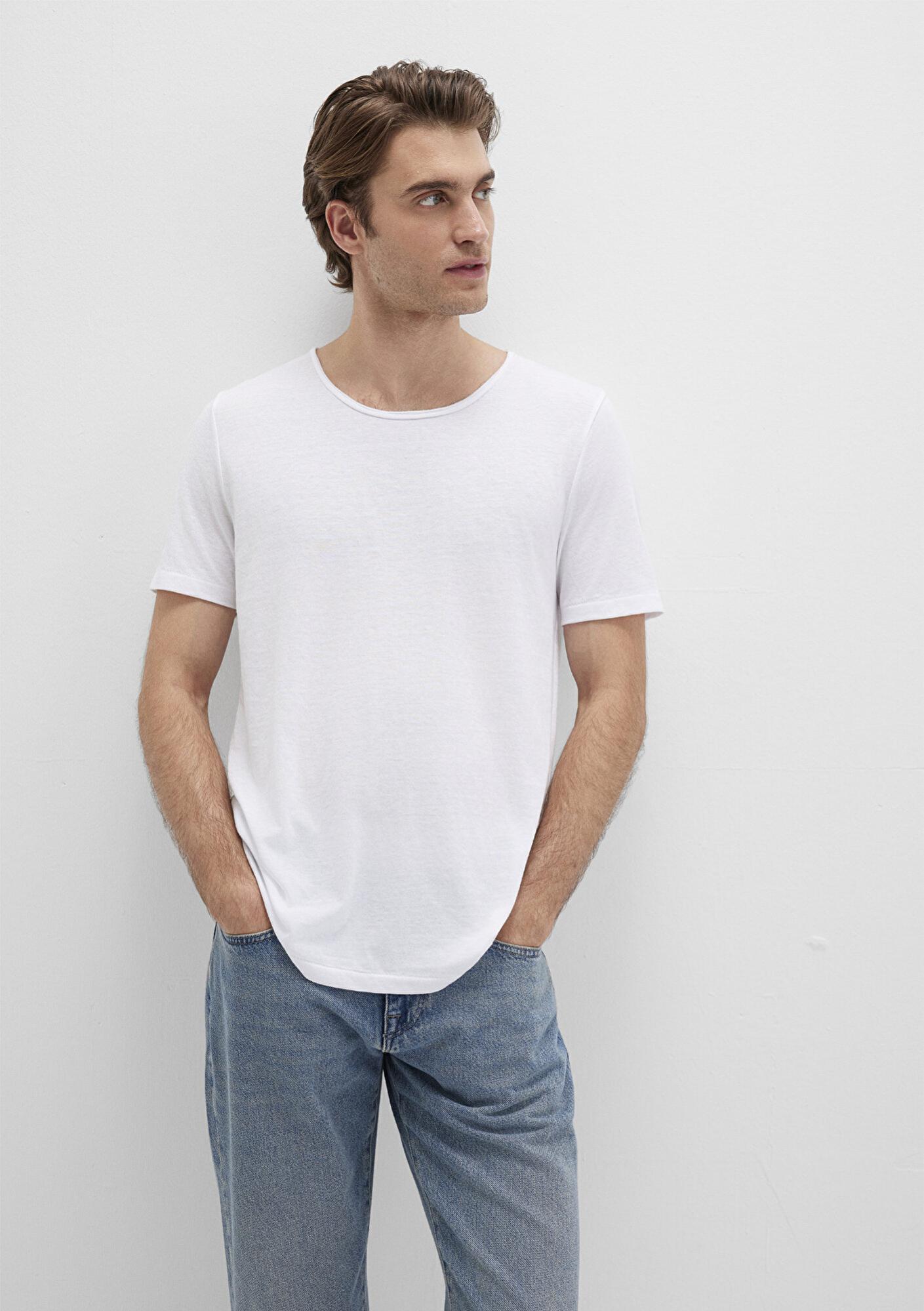 Mavi Yaka Detaylı Beyaz Tişört Fitted / Vücuda Oturan Kesim 064019-620