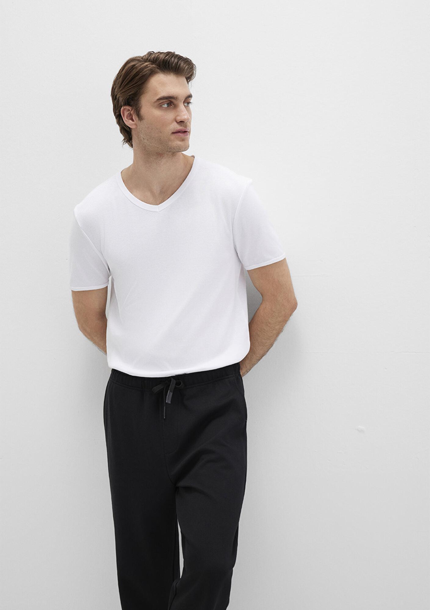 Mavi Ribana Detaylı V Yaka Beyaz Tişört Fitted / Vücuda Oturan Kesim 063748-620