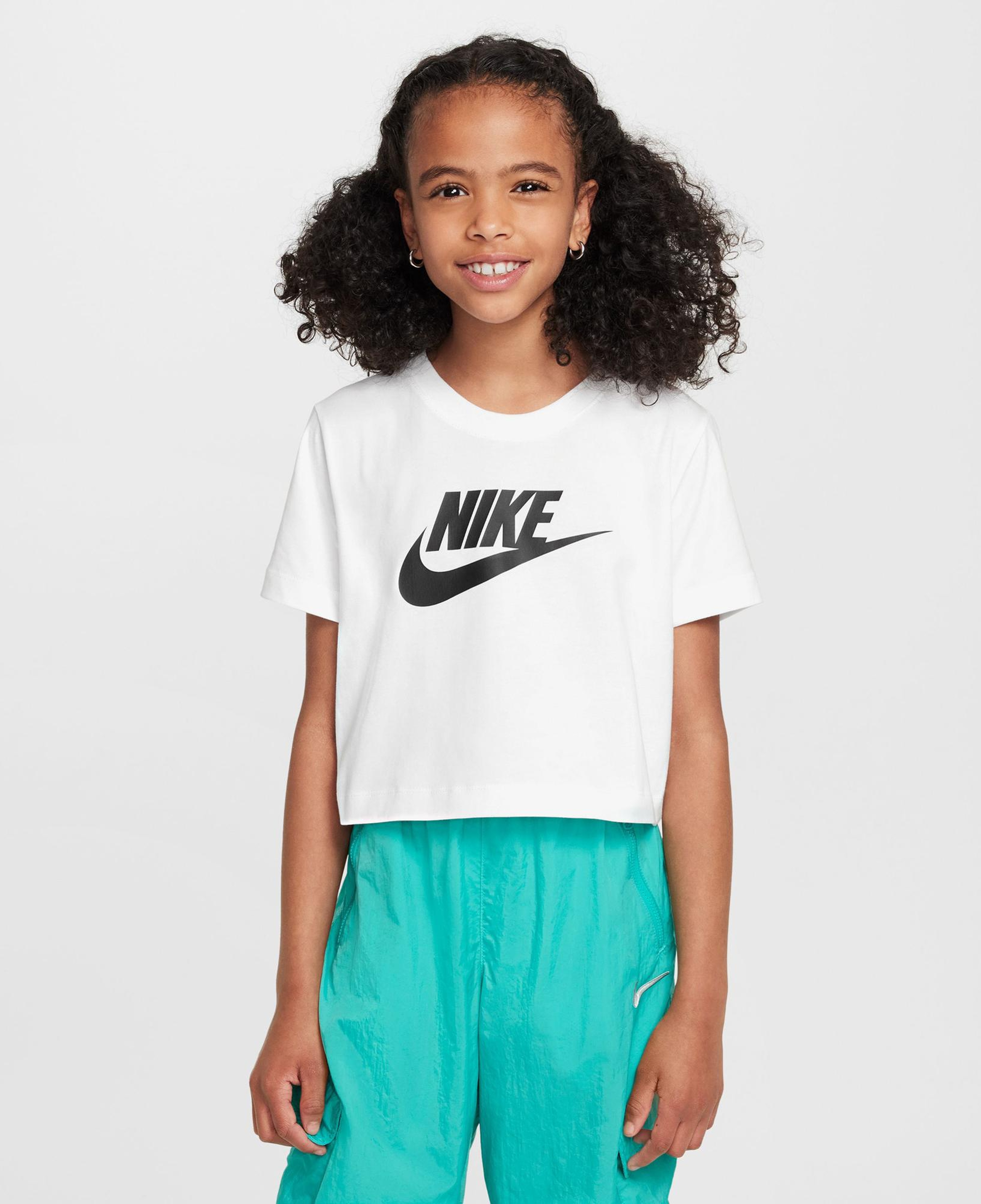 Nike Sportswear Futura Çocuk Beyaz Crop T-Shirt