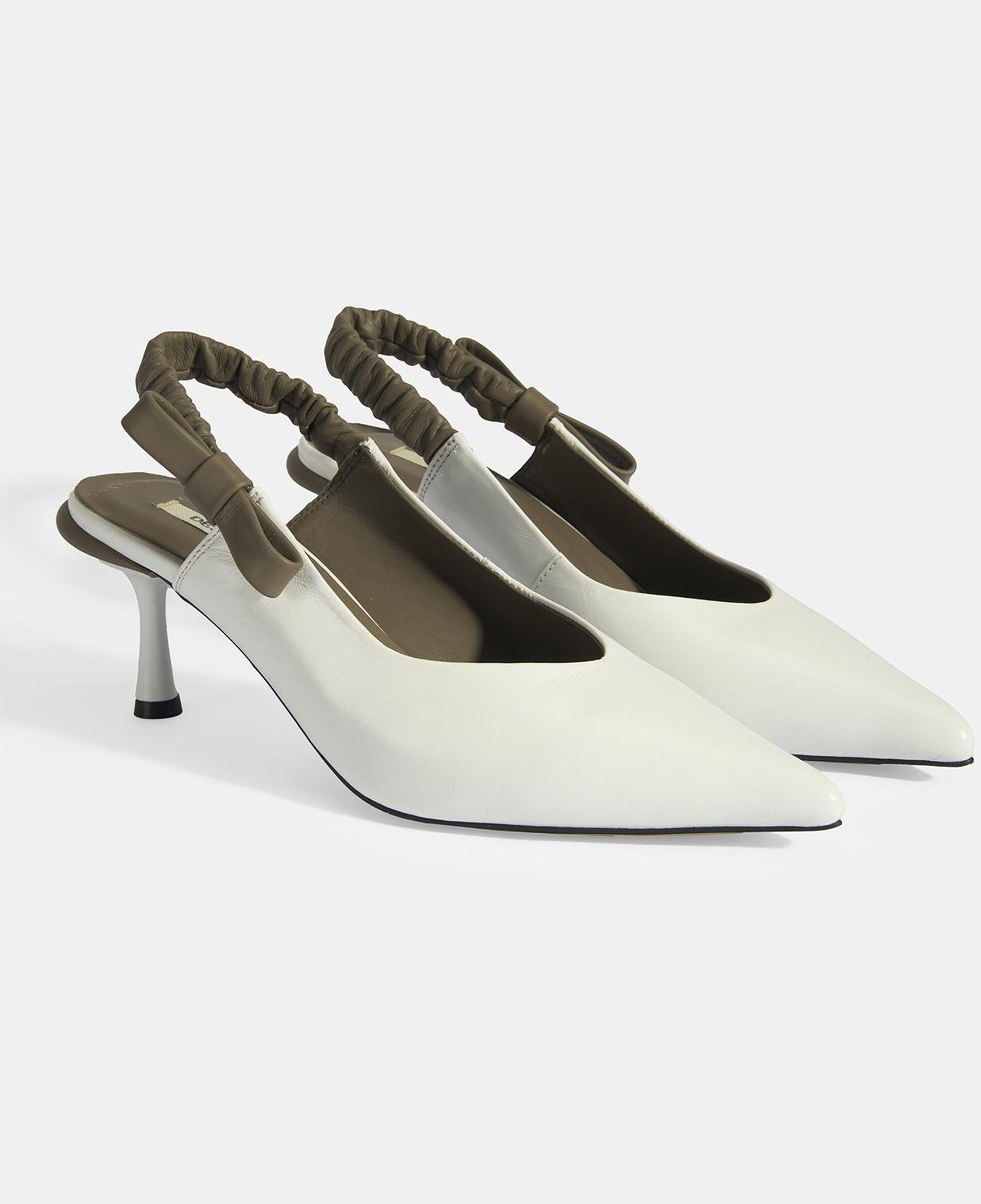 Kadın Beyaz Fiyonk Detaylı Lastik Bantlı Deri Topuklu Ayakkabı