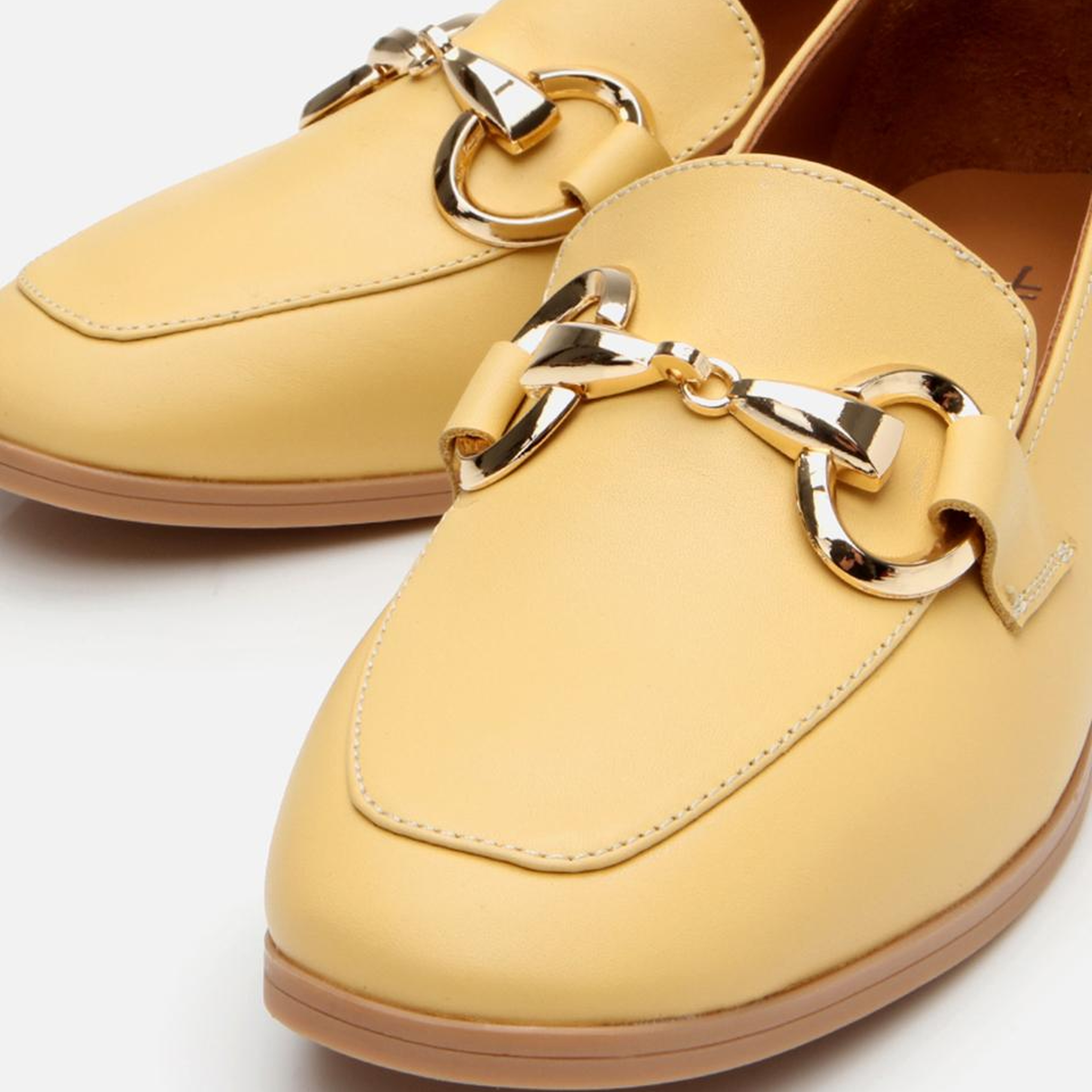 Kadın Deri Sarı Tokalı Klasik Loafer