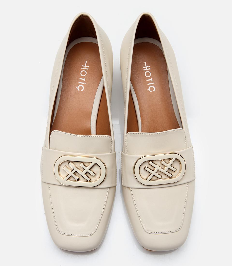 Kadın Deri Ekru Tokalı Kalın Topuklu Klasik Loafer