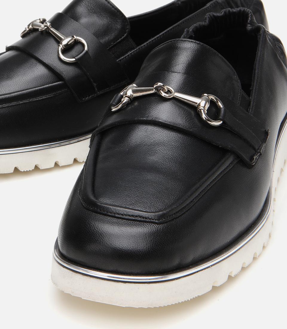 Kadın Deri Siyah Lastik Detaylı Tokalı Günlük Loafer