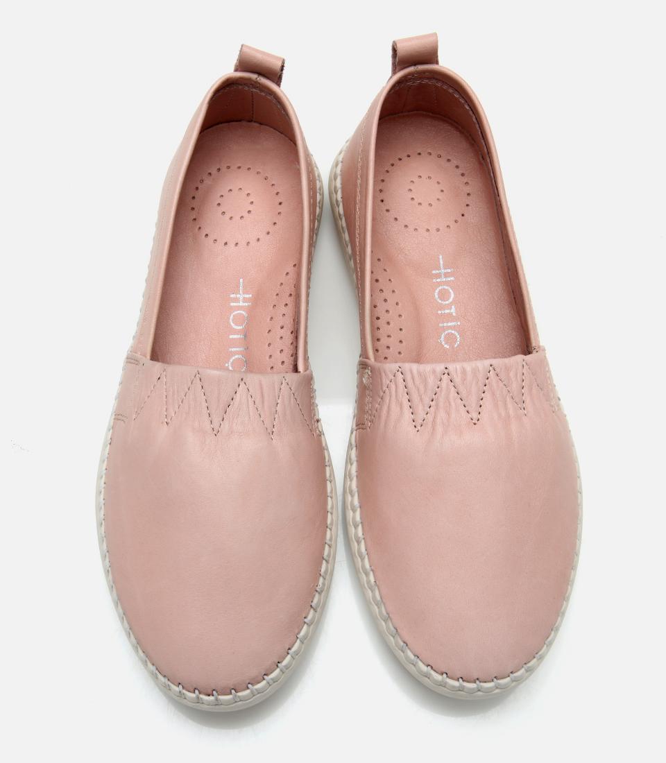 Kadın Deri Pudra Ultra Esnek Tabanlı Comfort Ayakkabı