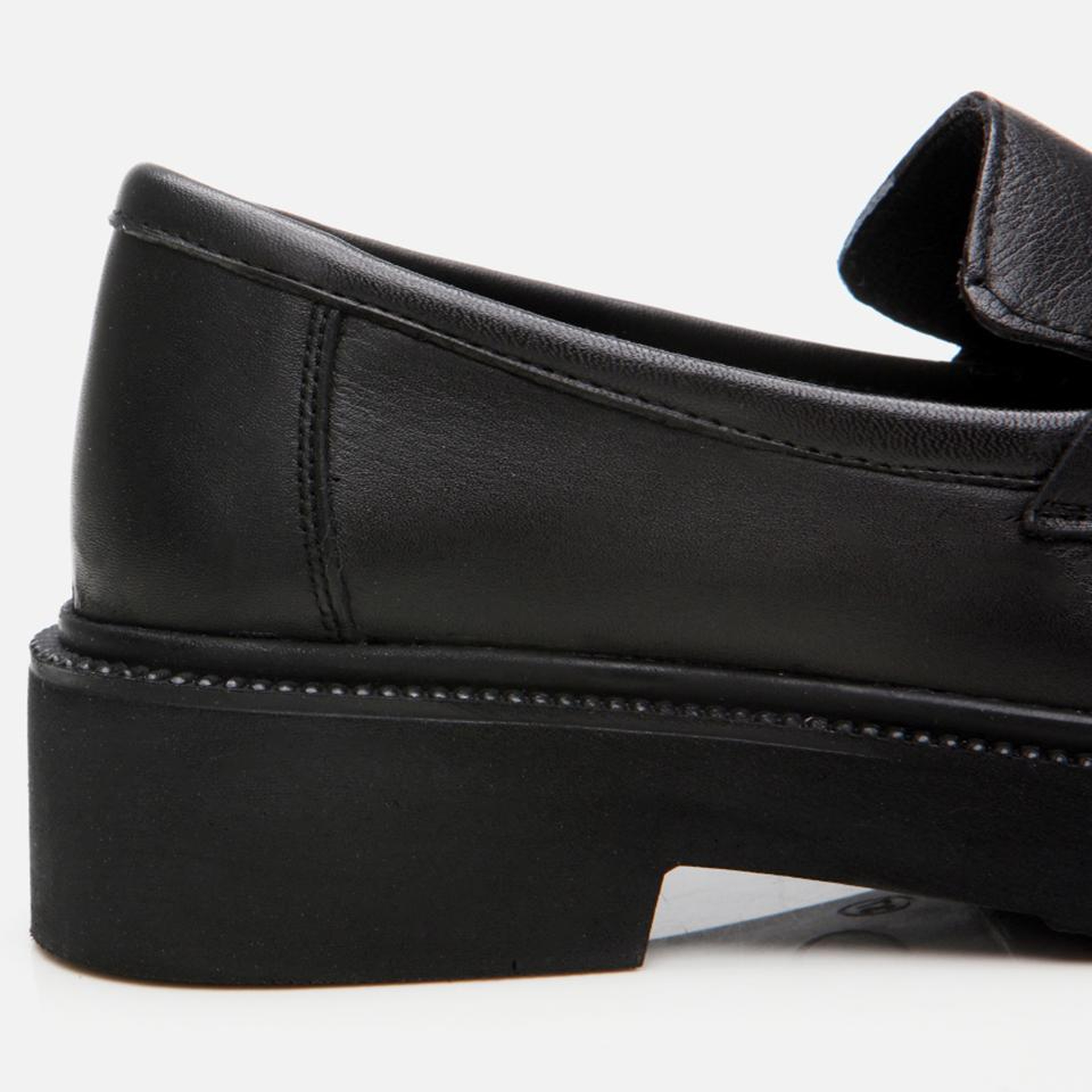 Kadın Deri Siyah Kalın Tabanlı Klasik Loafer