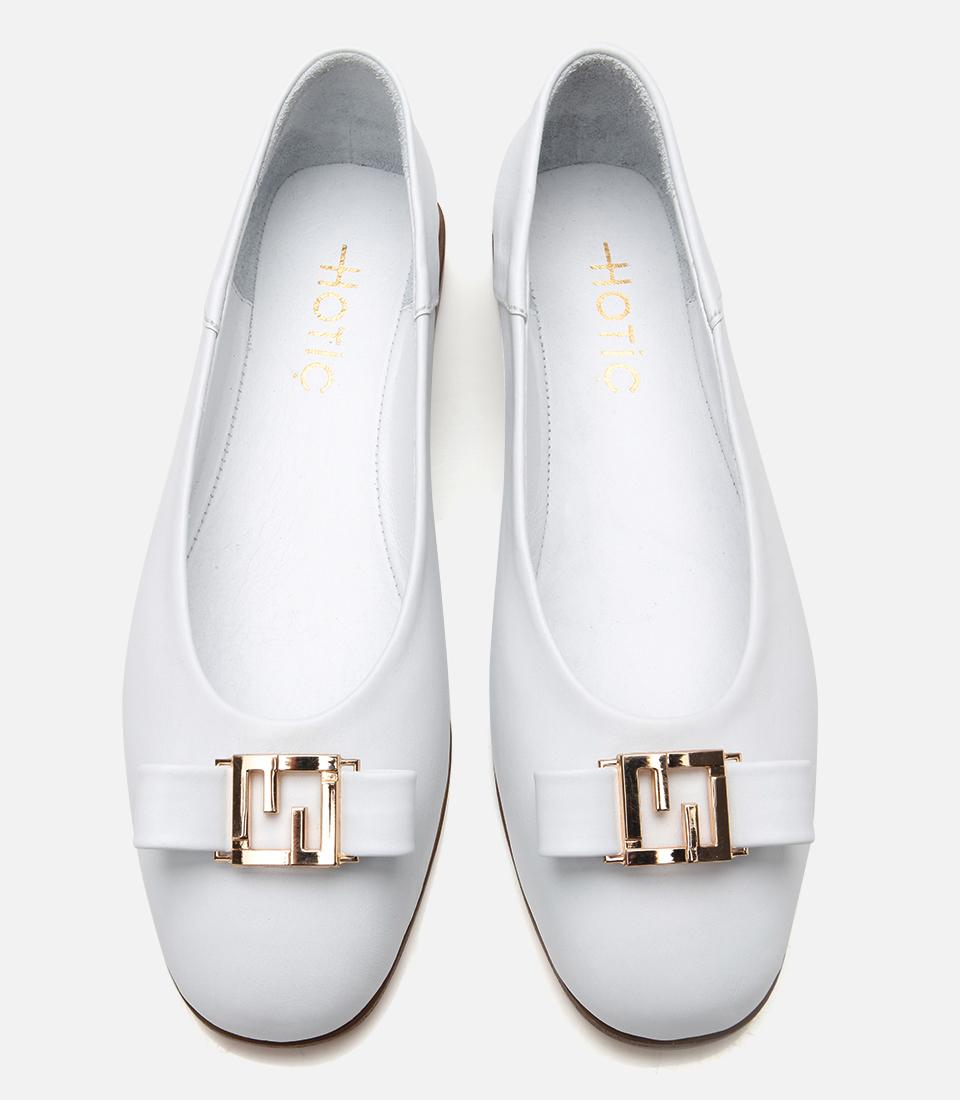 Kadın Deri Beyaz Tokalı Babet