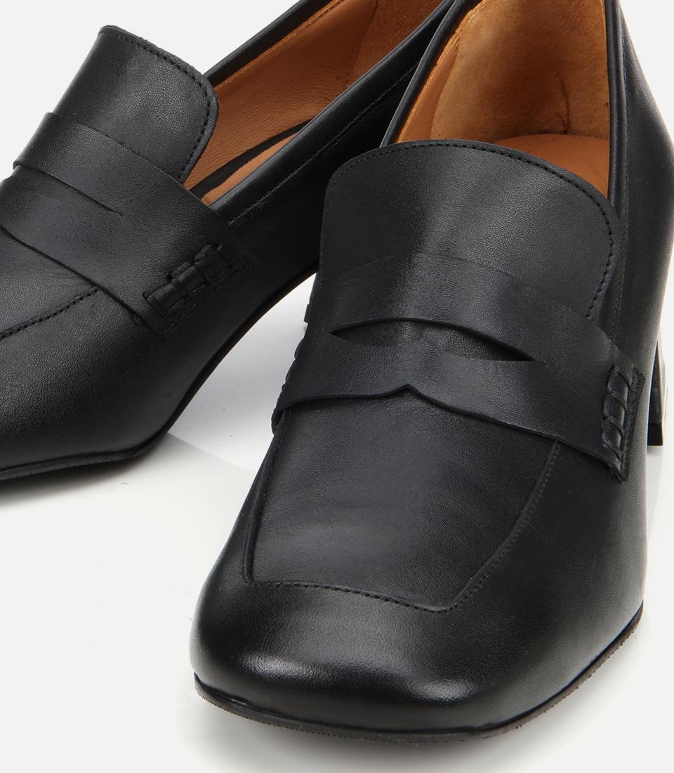 Kadın Deri Siyah Topuklu Loafer