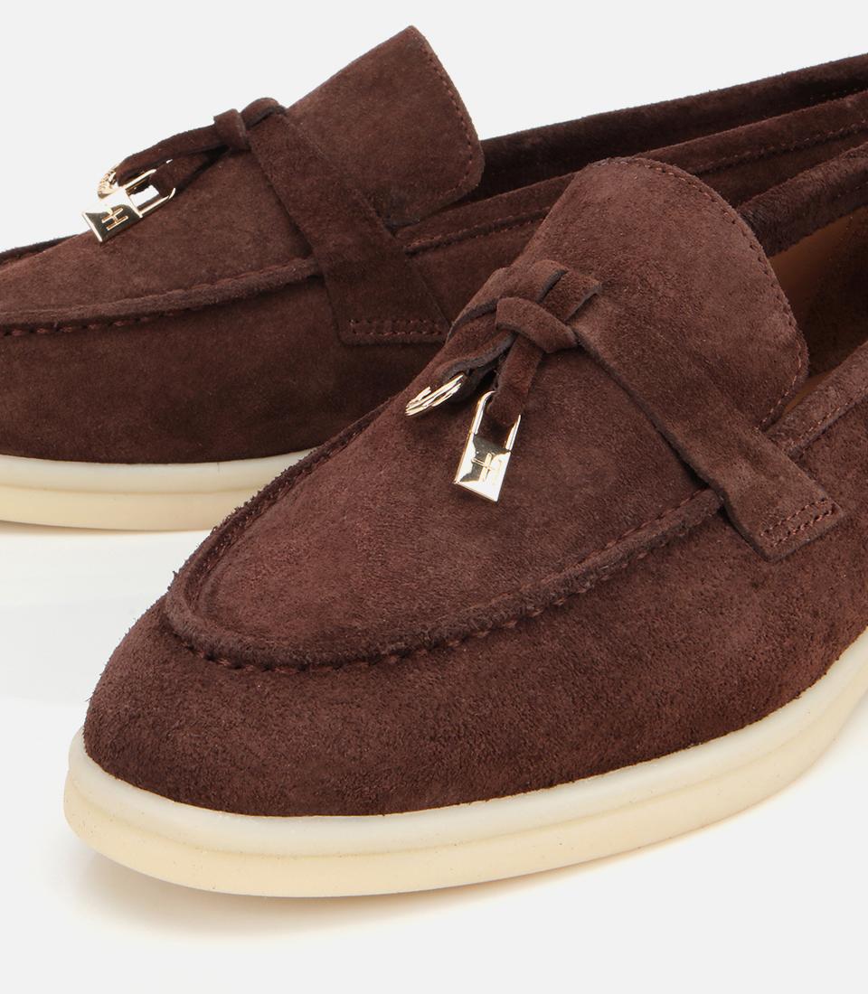 Kadın Süet Deri Kahverengi Gold Aksesuarlı Klasik Loafer