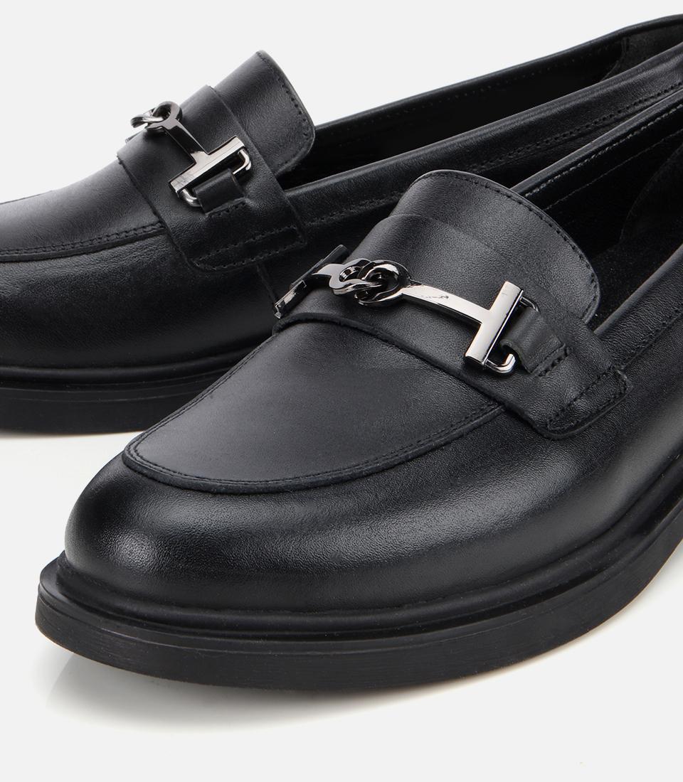 Kadın Deri Siyah Tokalı Klasik Loafer
