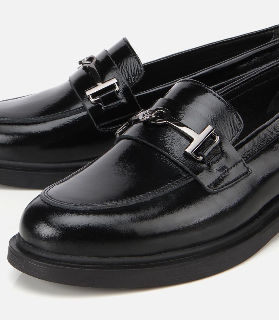 Kadın Deri Siyah Tokalı Klasik Loafer