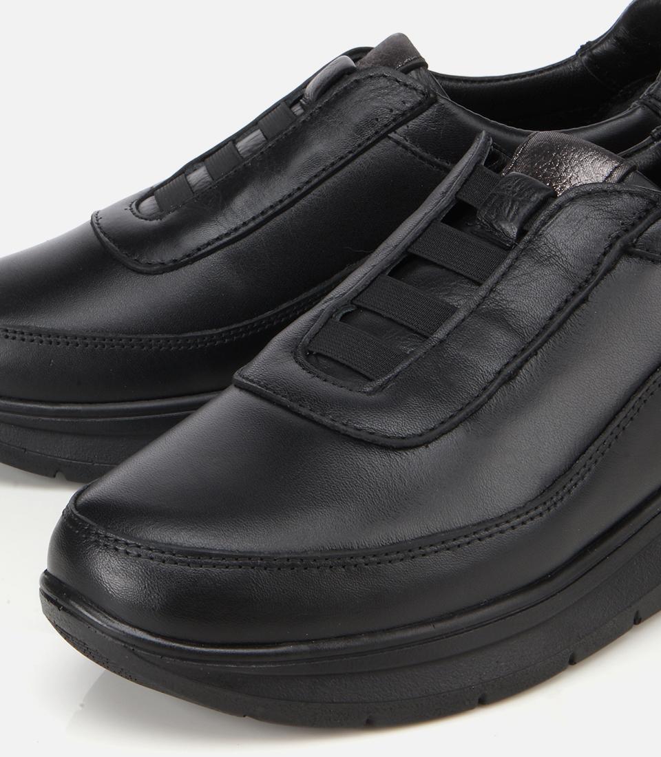 Kadın Deri Siyah Lastik Detaylı Dolgu Topuklu Günlük Loafer