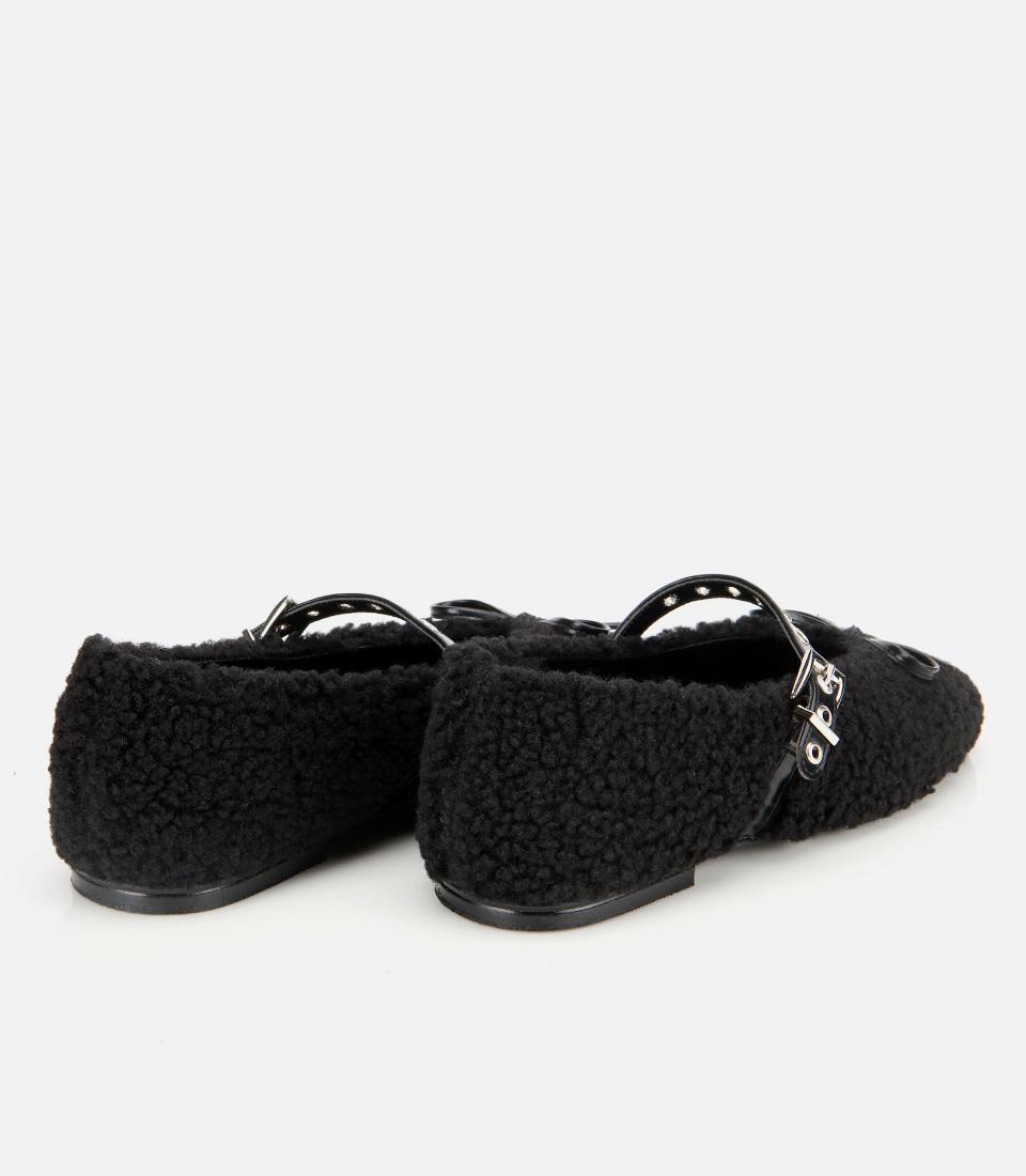 Kadın Siyah Peluş Kürklü Zımbalı Babet