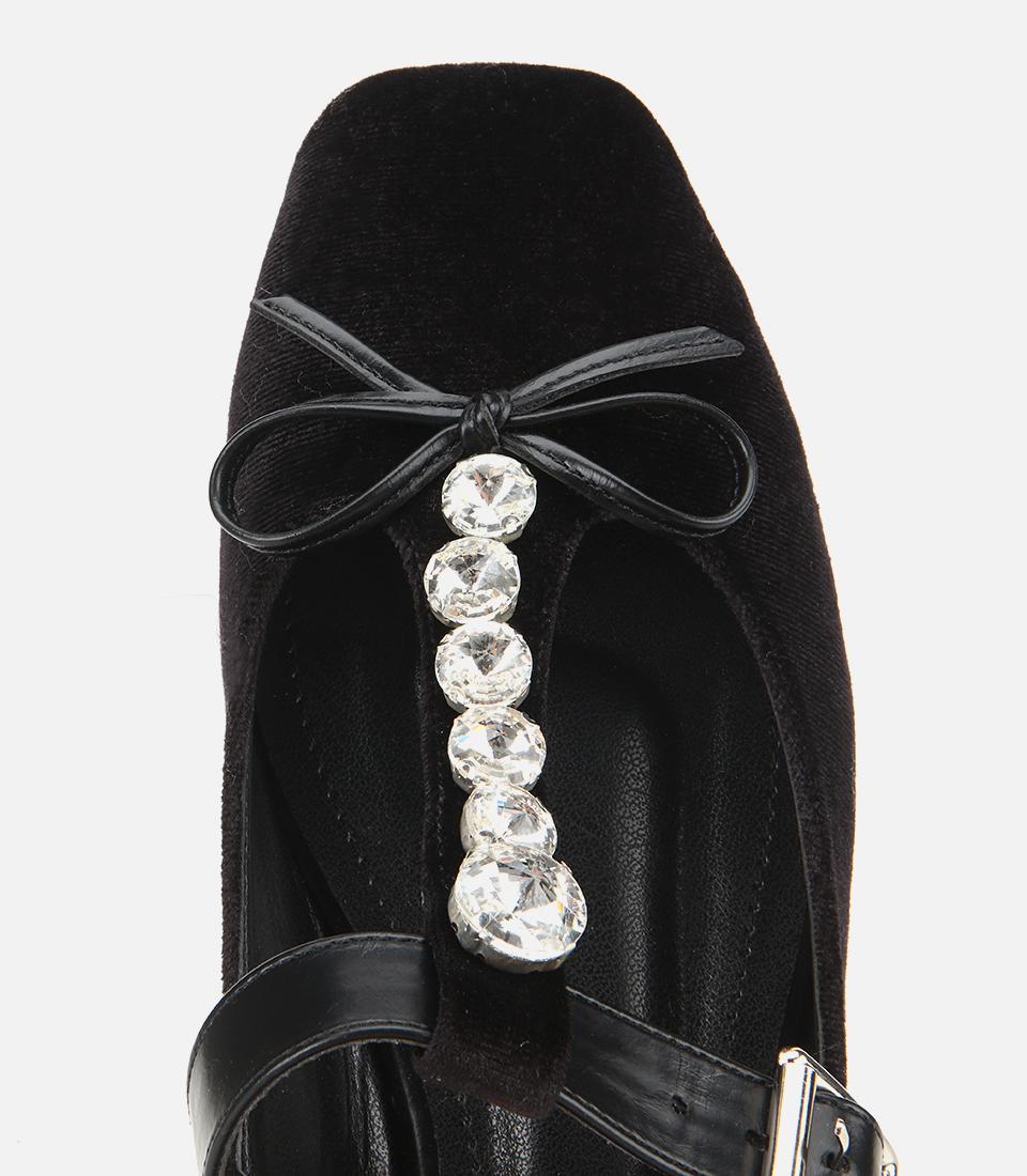 Kadın Siyah Kadife Taşlı Fiyonk Detaylı Babet