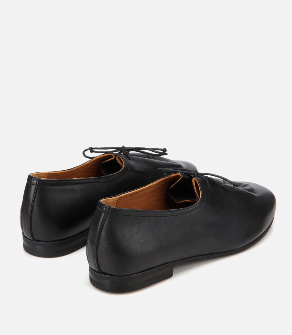 Kadın Deri Siyah Yumuşak Bağcıklı Babet