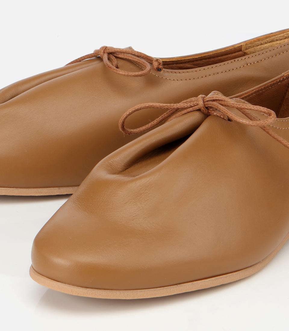 Kadın Deri Açık Kahverengi Yumuşak Bağcıklı Babet