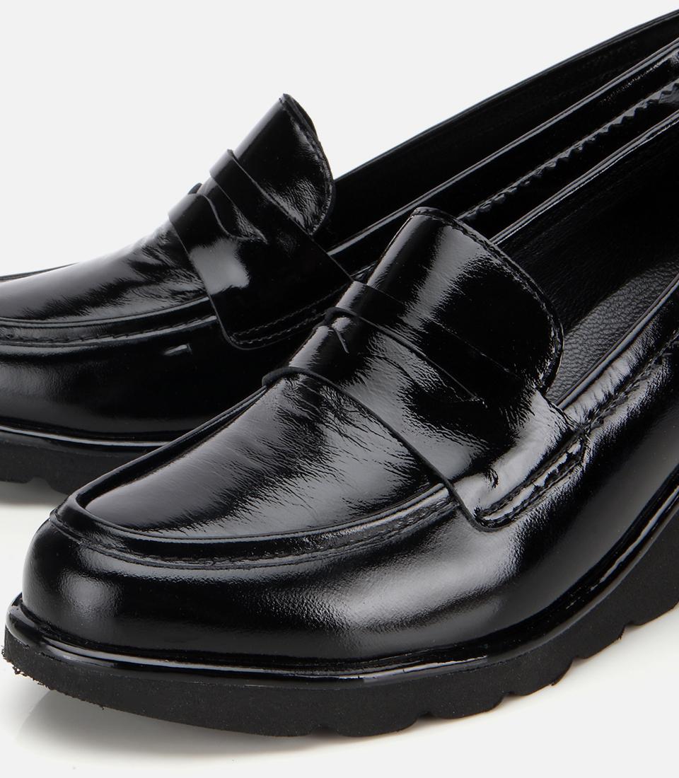 Kadın Rugan Deri Siyah Dolgu topuklu Günlük Loafer