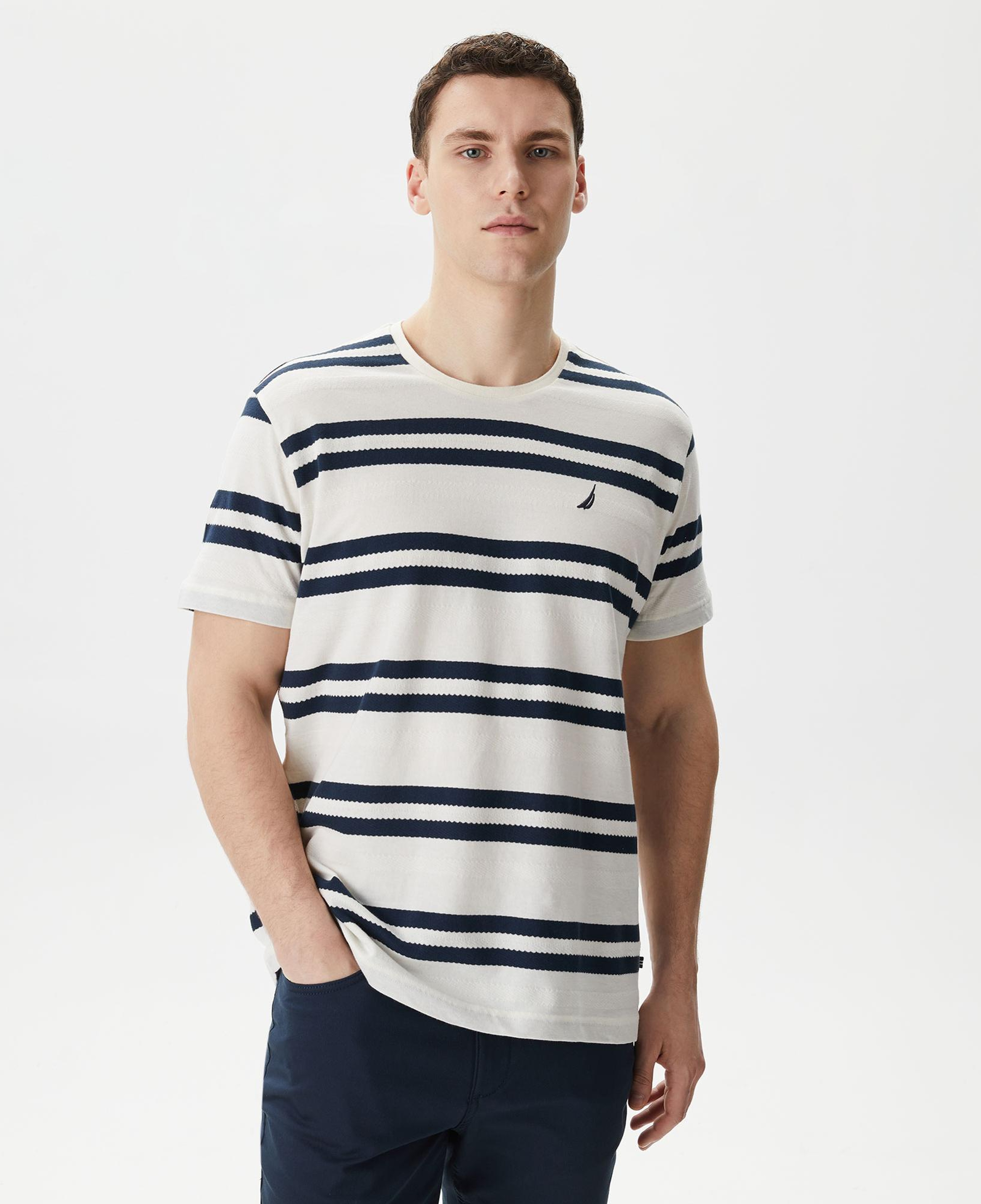 Nautica Erkek Beyaz Standart Fit Kısa Kollu Çizgili T-Shirt