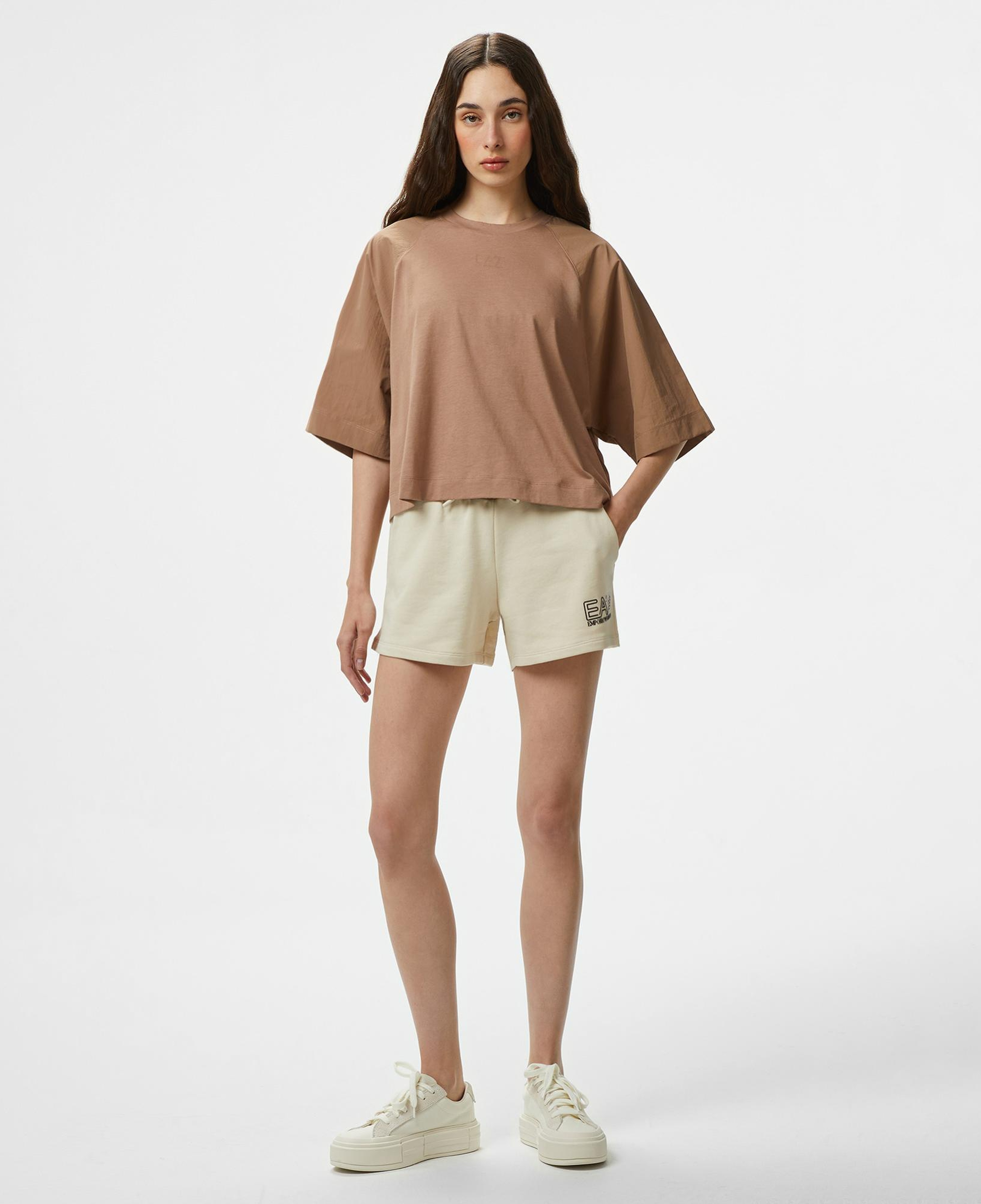Emporio Armani Kadın Bej Şort