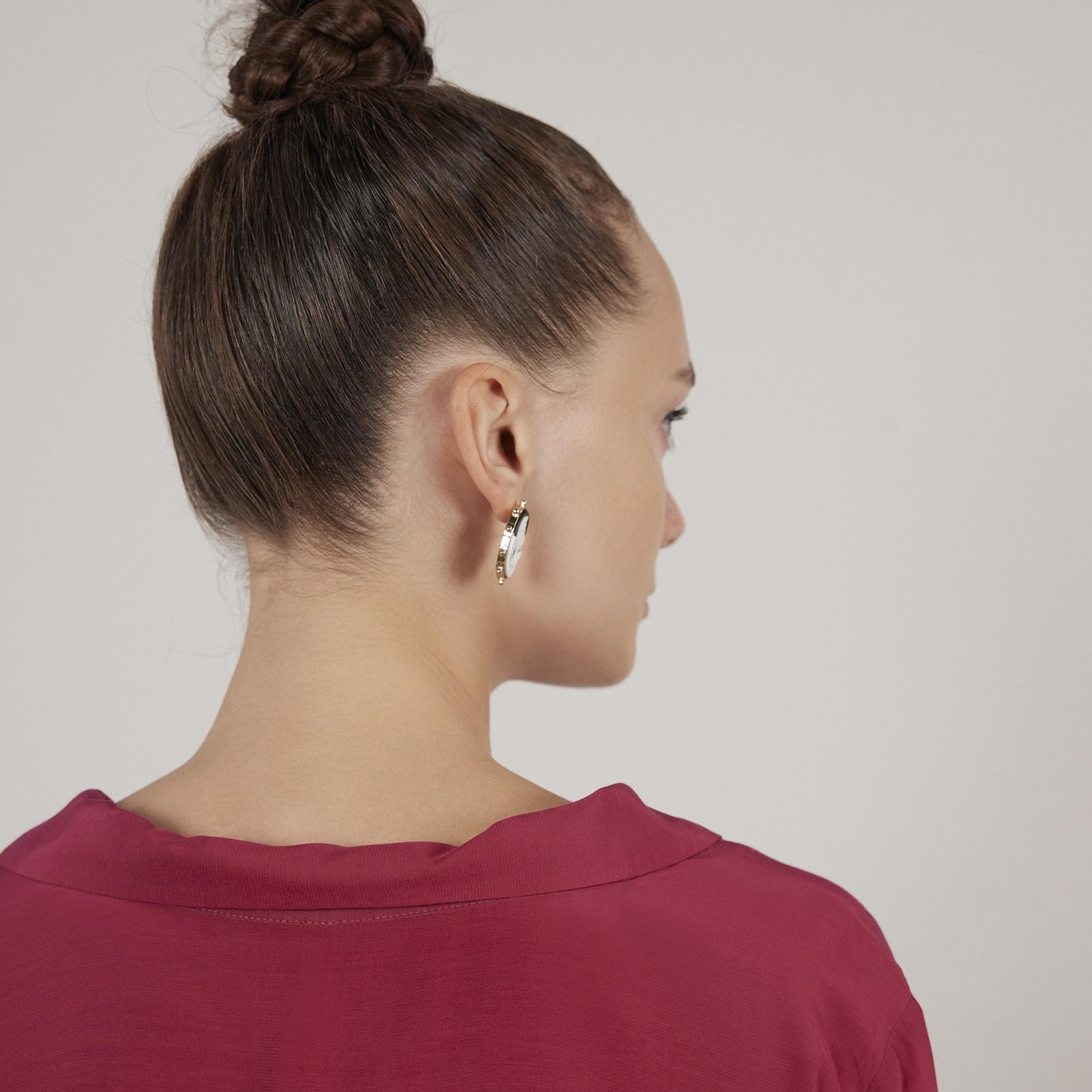 YARGICI Arka Detaylı Bluz