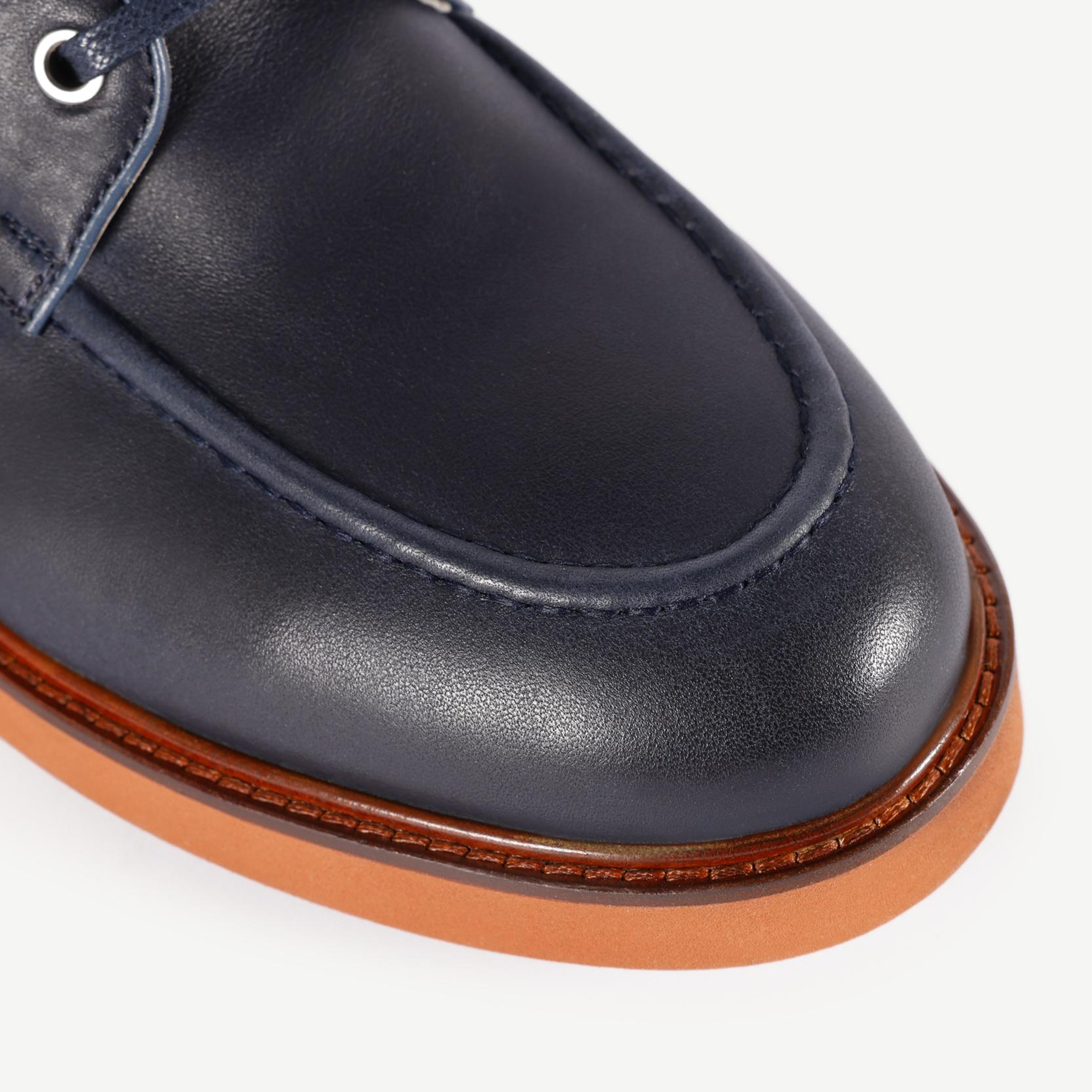 YARGICI Renkli Tabanlı Bağcıklı Bot