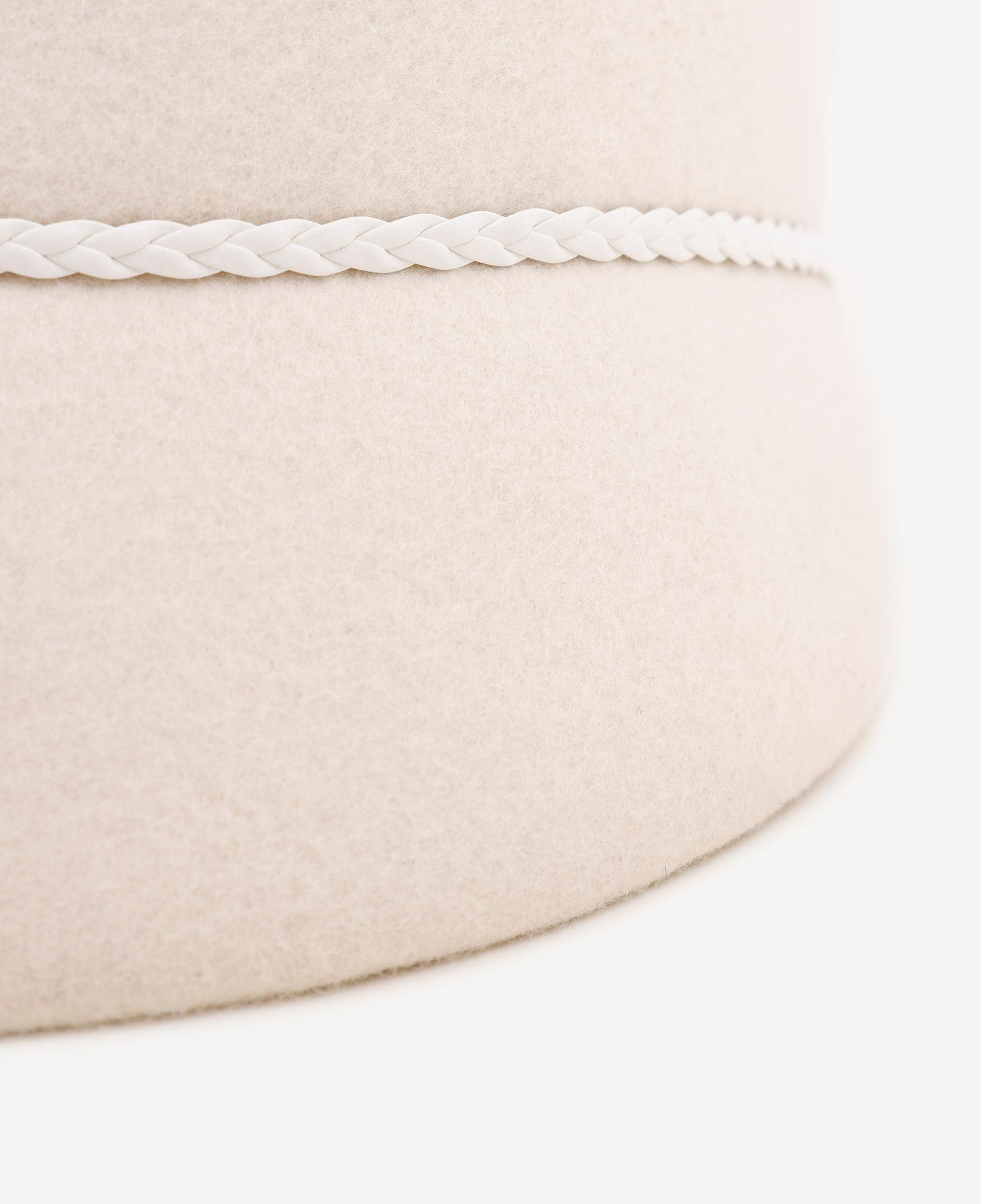 YARGICI Örgü Detaylı Yün Şapka