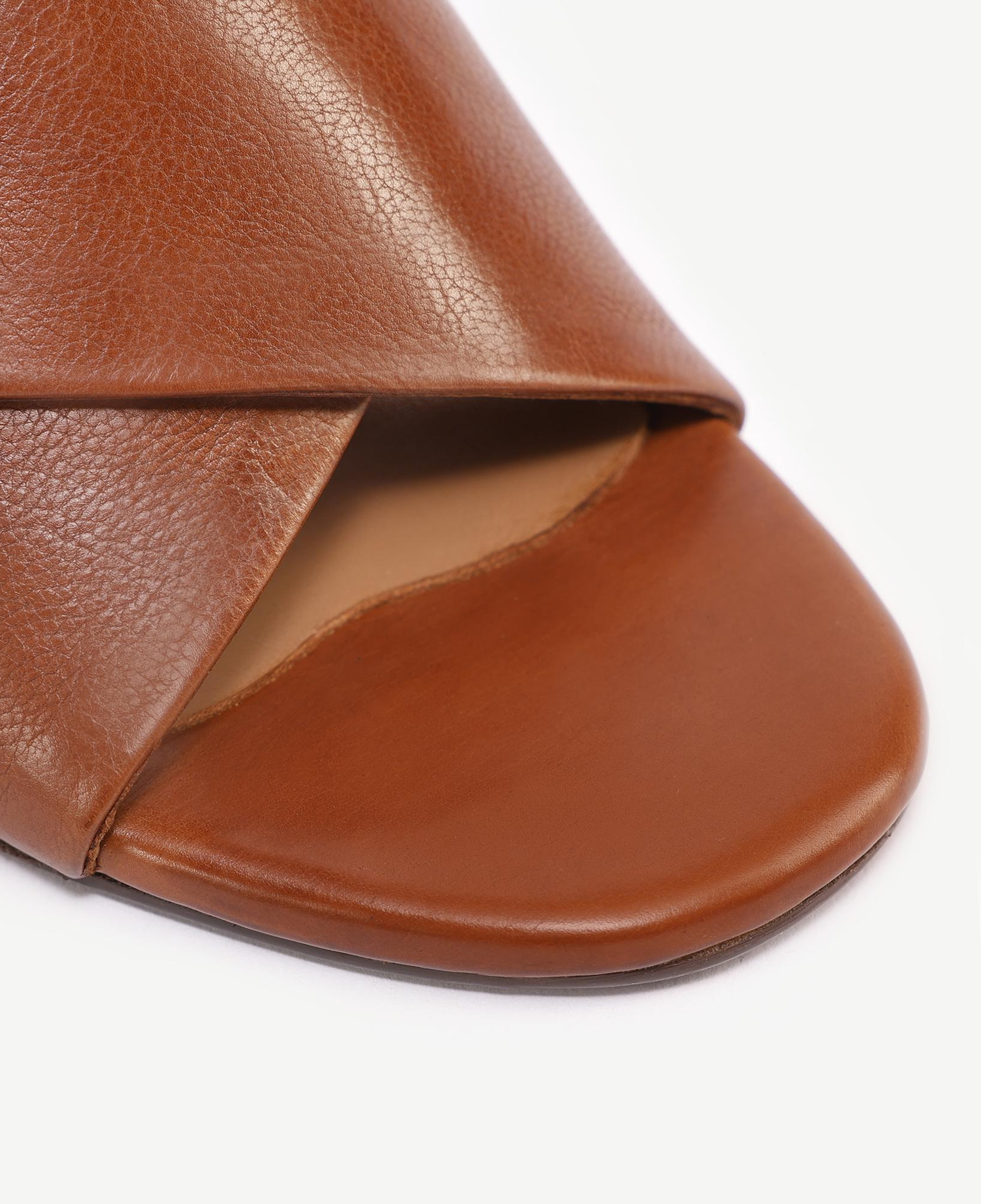 YARGICI Yumuşak Tabanlı Çapraz Deri Topuklu Terlik