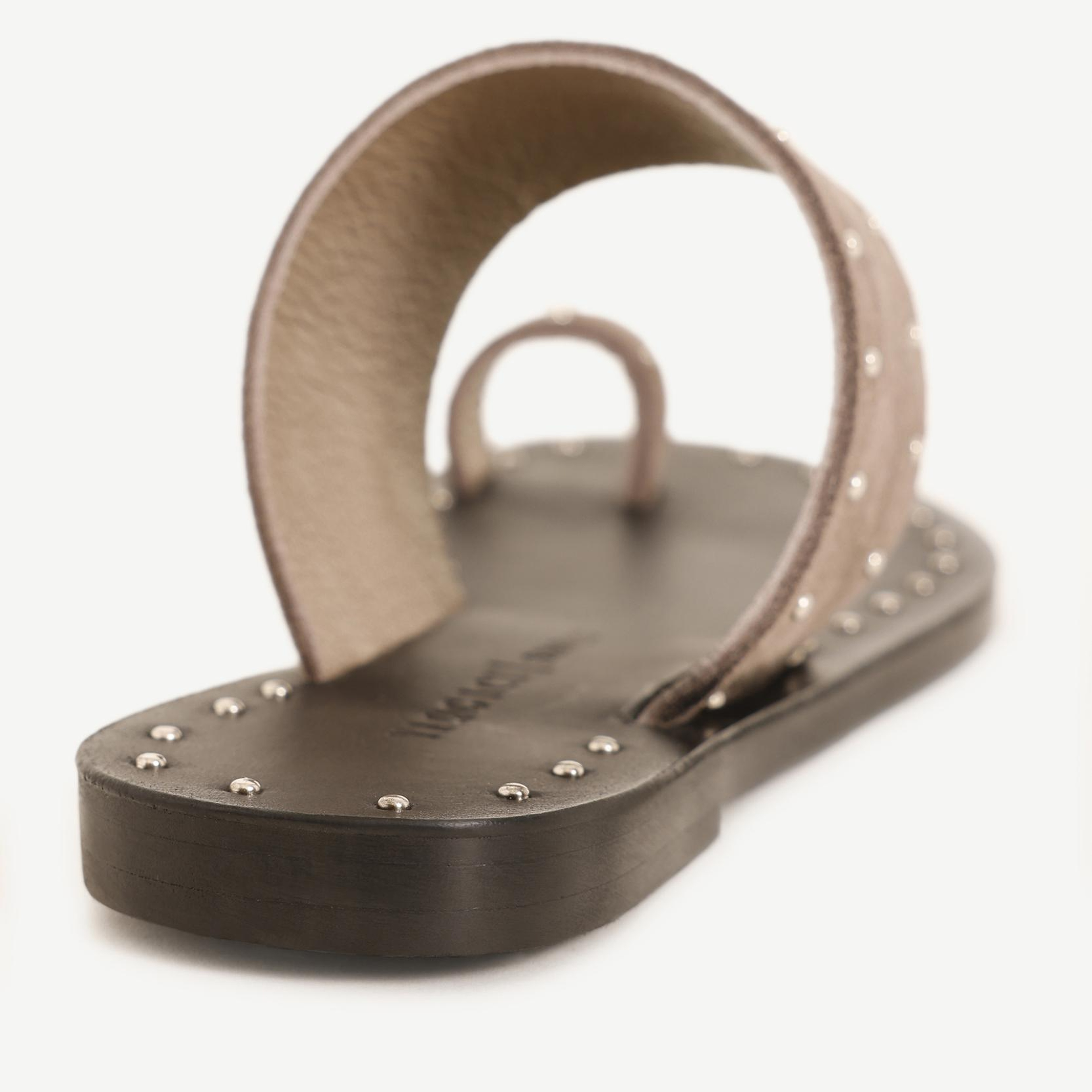 YARGICI Zımba Detaylı Deri Terlik