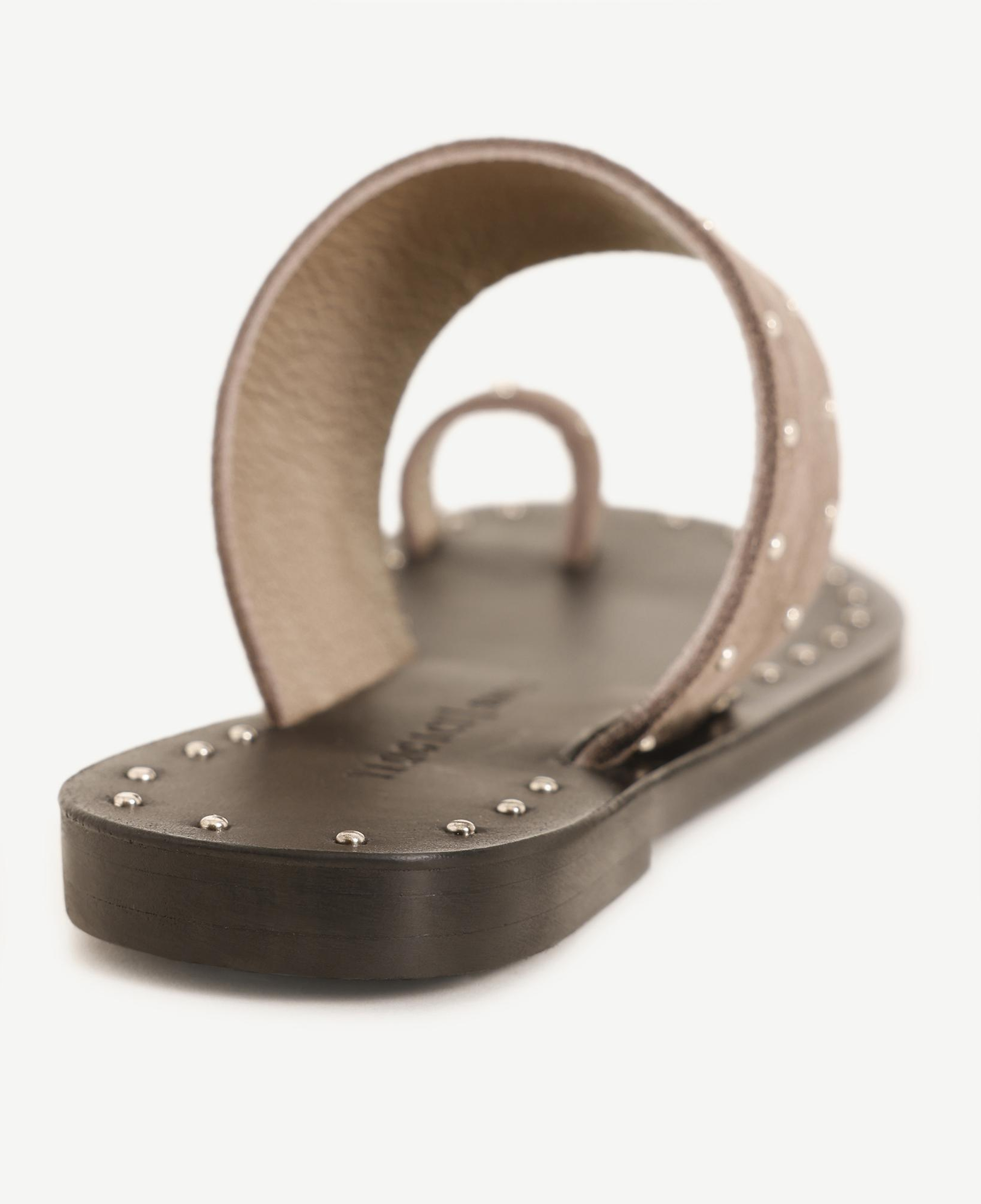 YARGICI Zımba Detaylı Deri Terlik