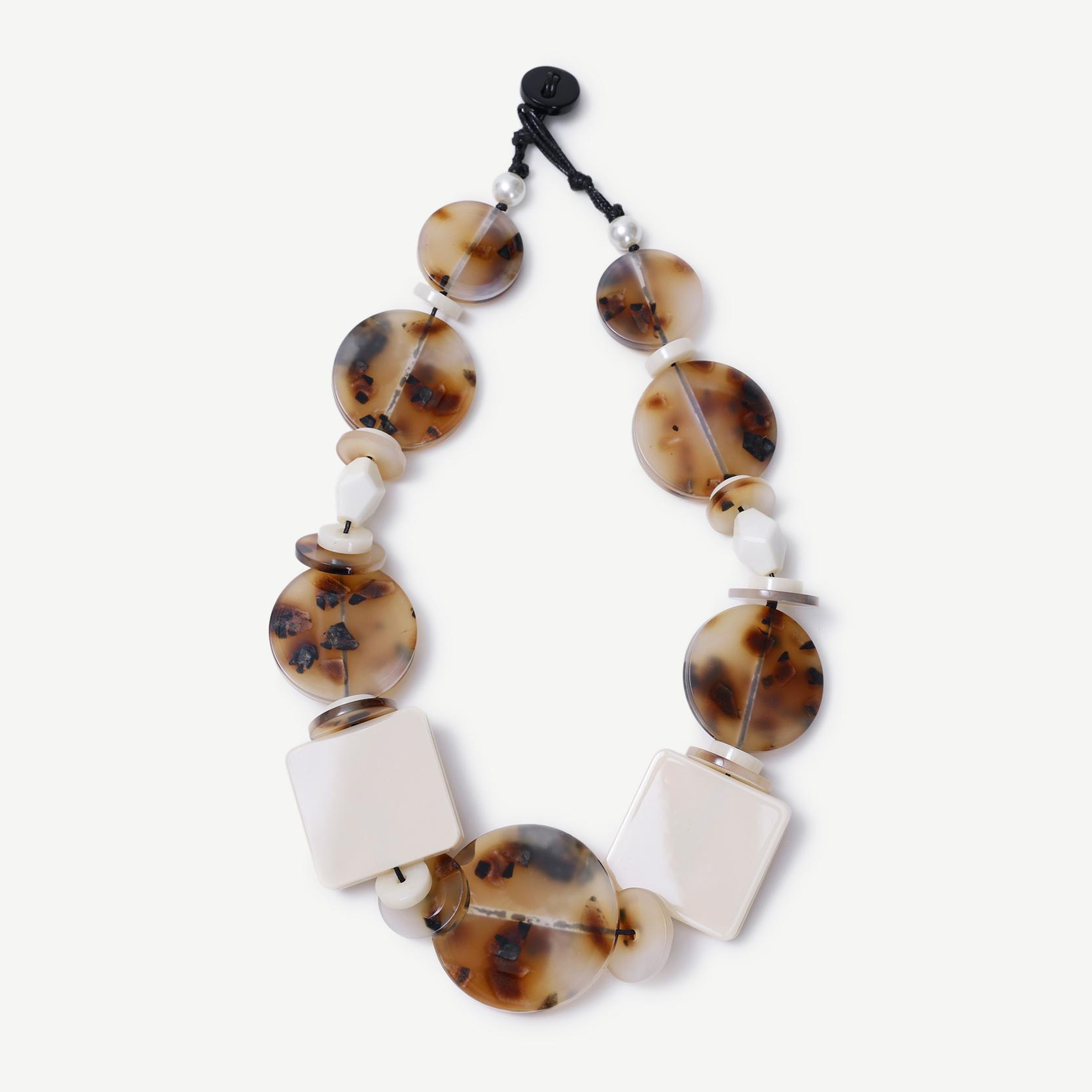 YARGICI Kapama Detaylı Akrilik Kolye