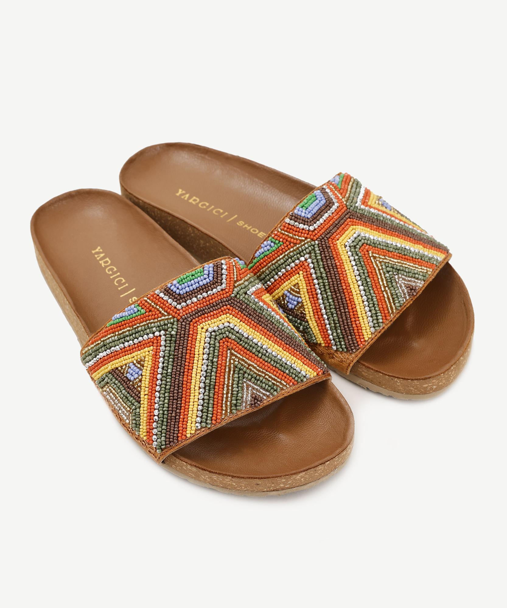 YARGICI Boncuk Işleme Terlik