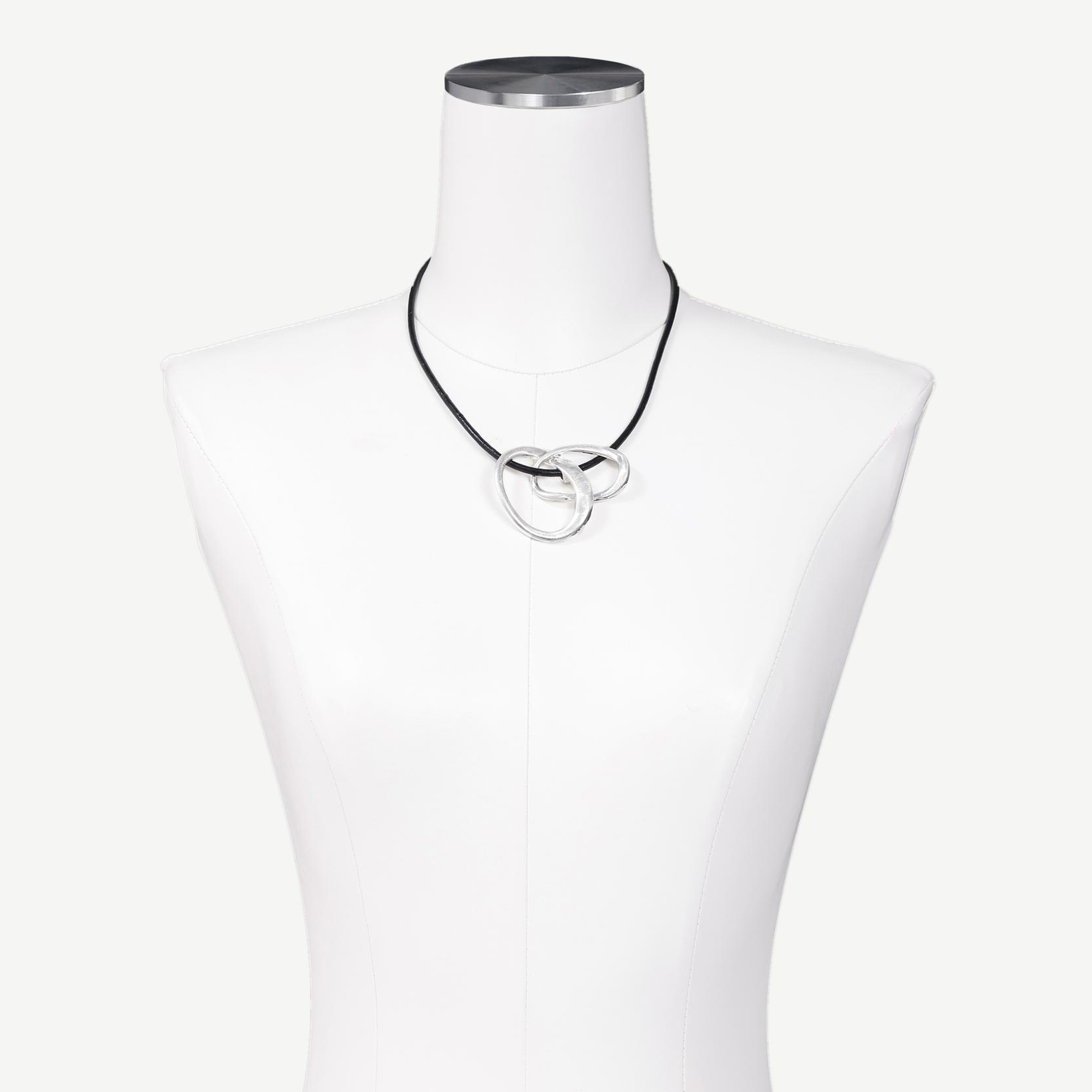 YARGICI Halka Aksesuarlı Kolye