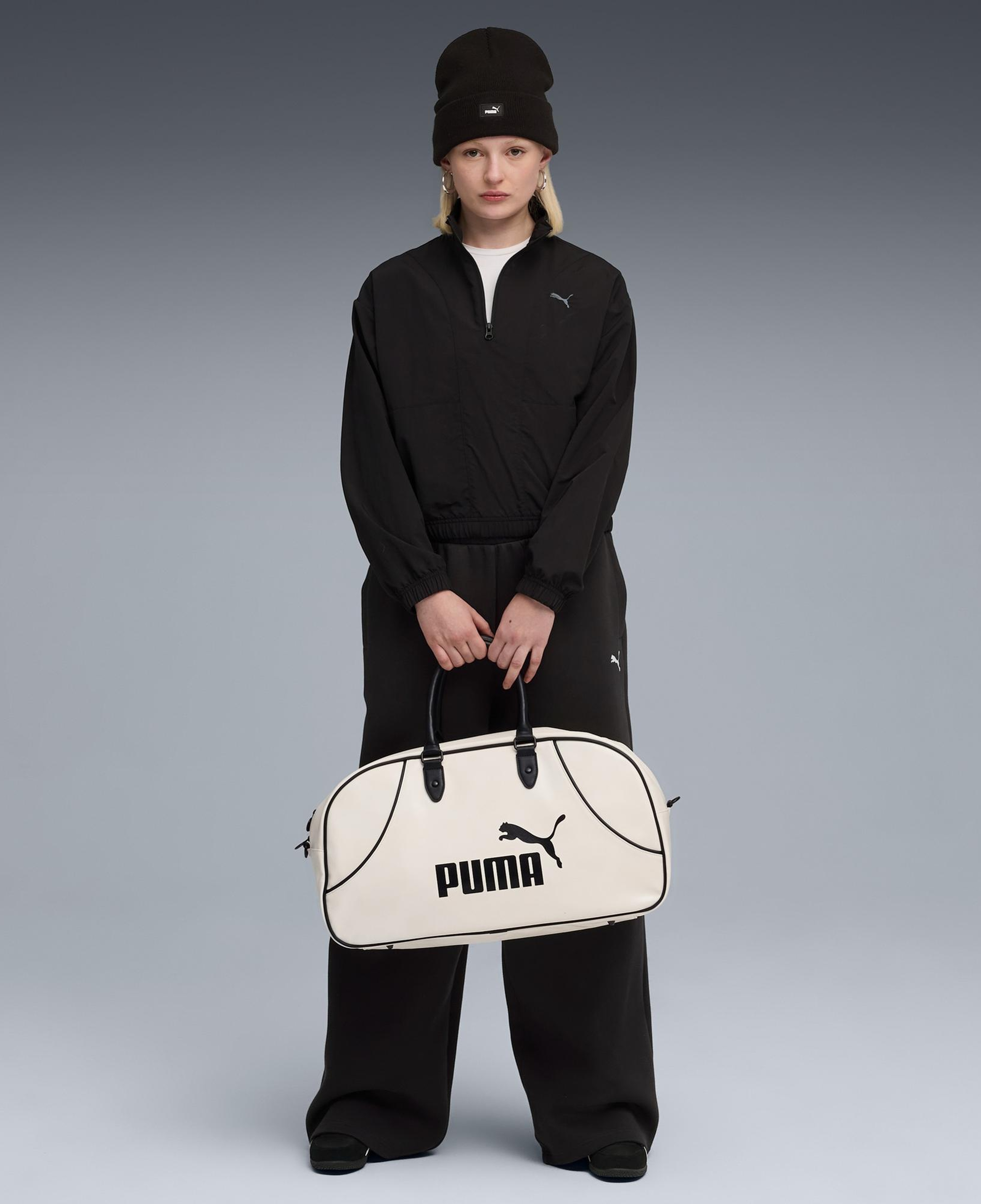 Puma HER Relaxed Kadın Siyah Sweatshirt