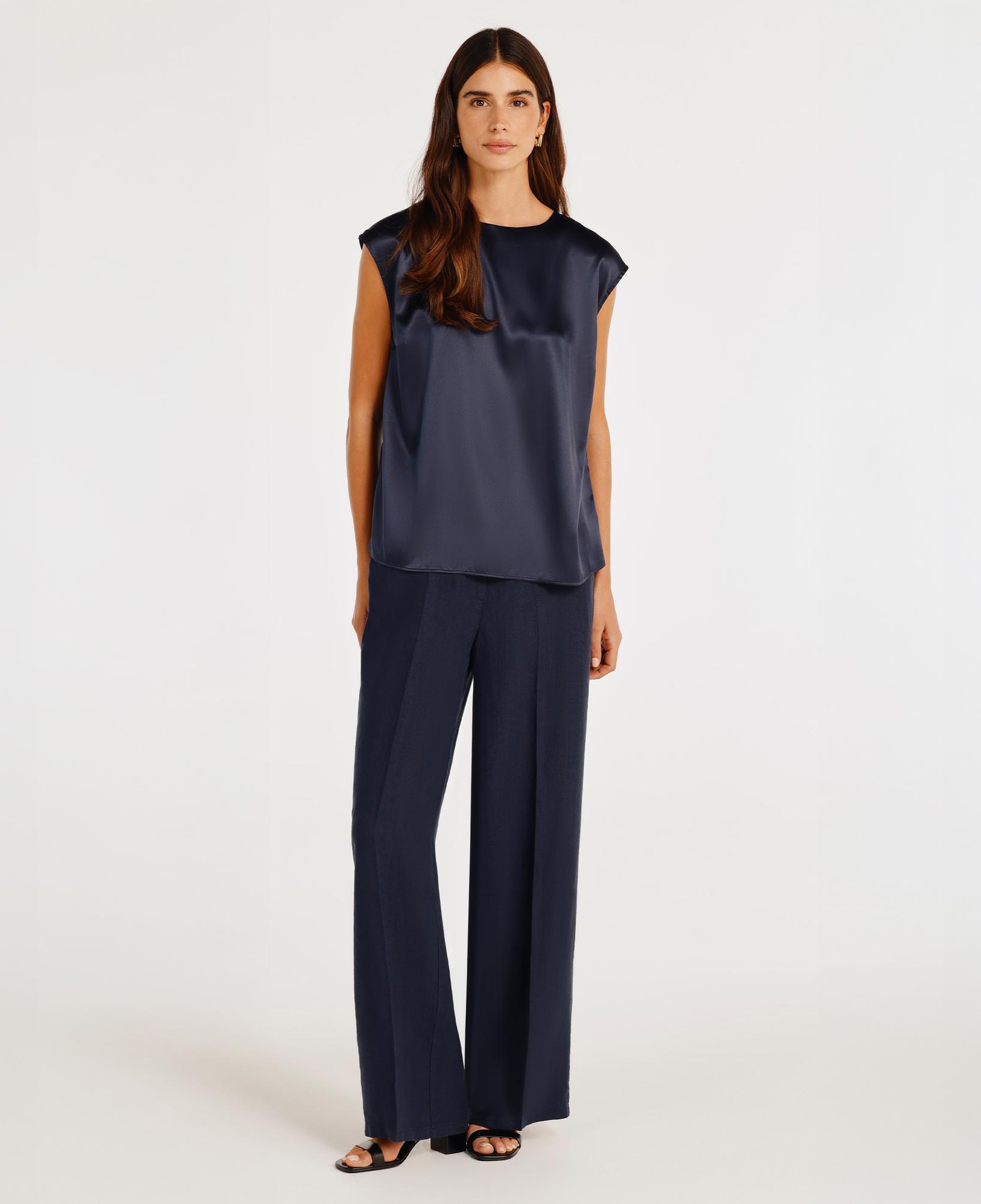 YARGICI Kayık Yakalı Kolsuz Bluz