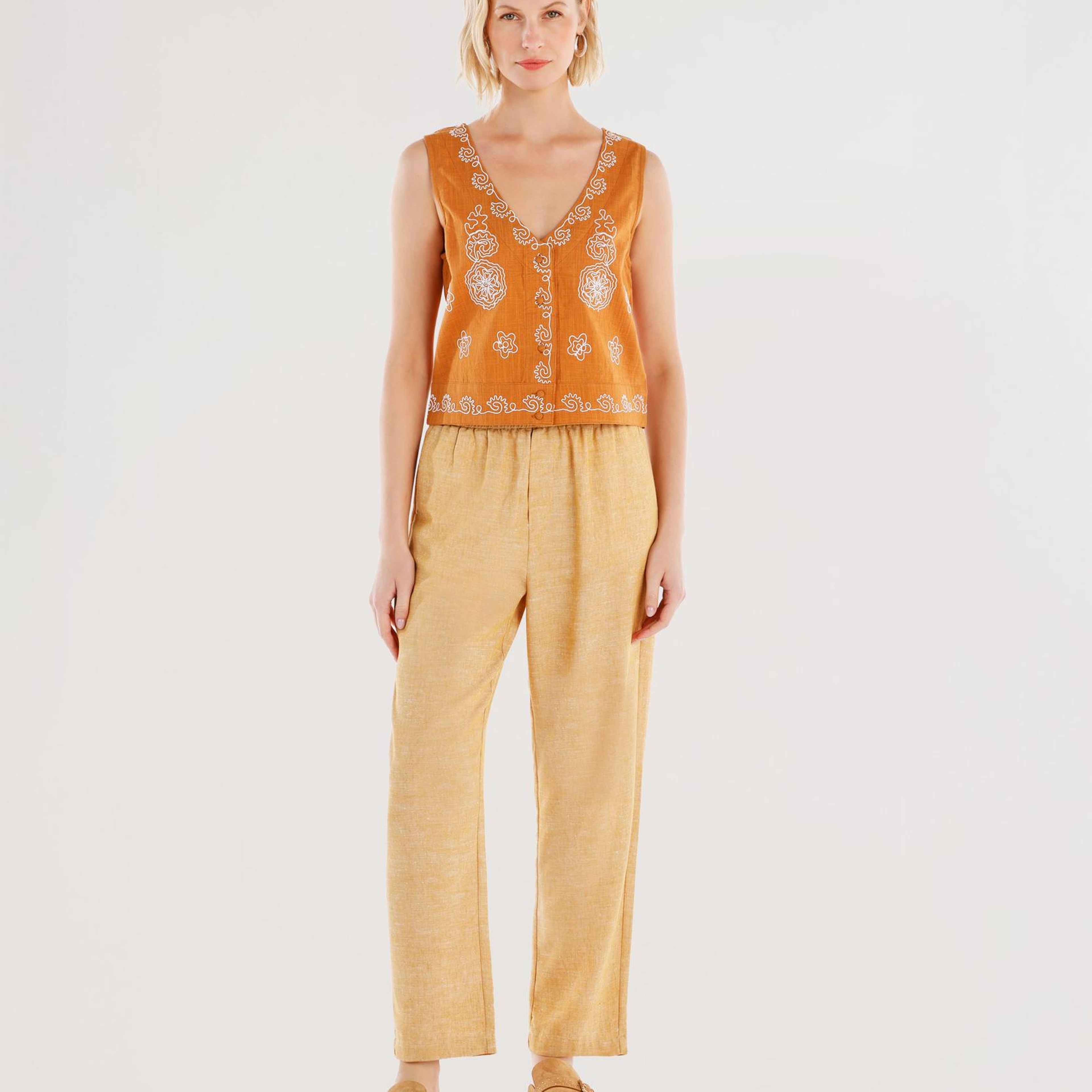 YARGICI Kolsuz Nakış Detaylı Bluz