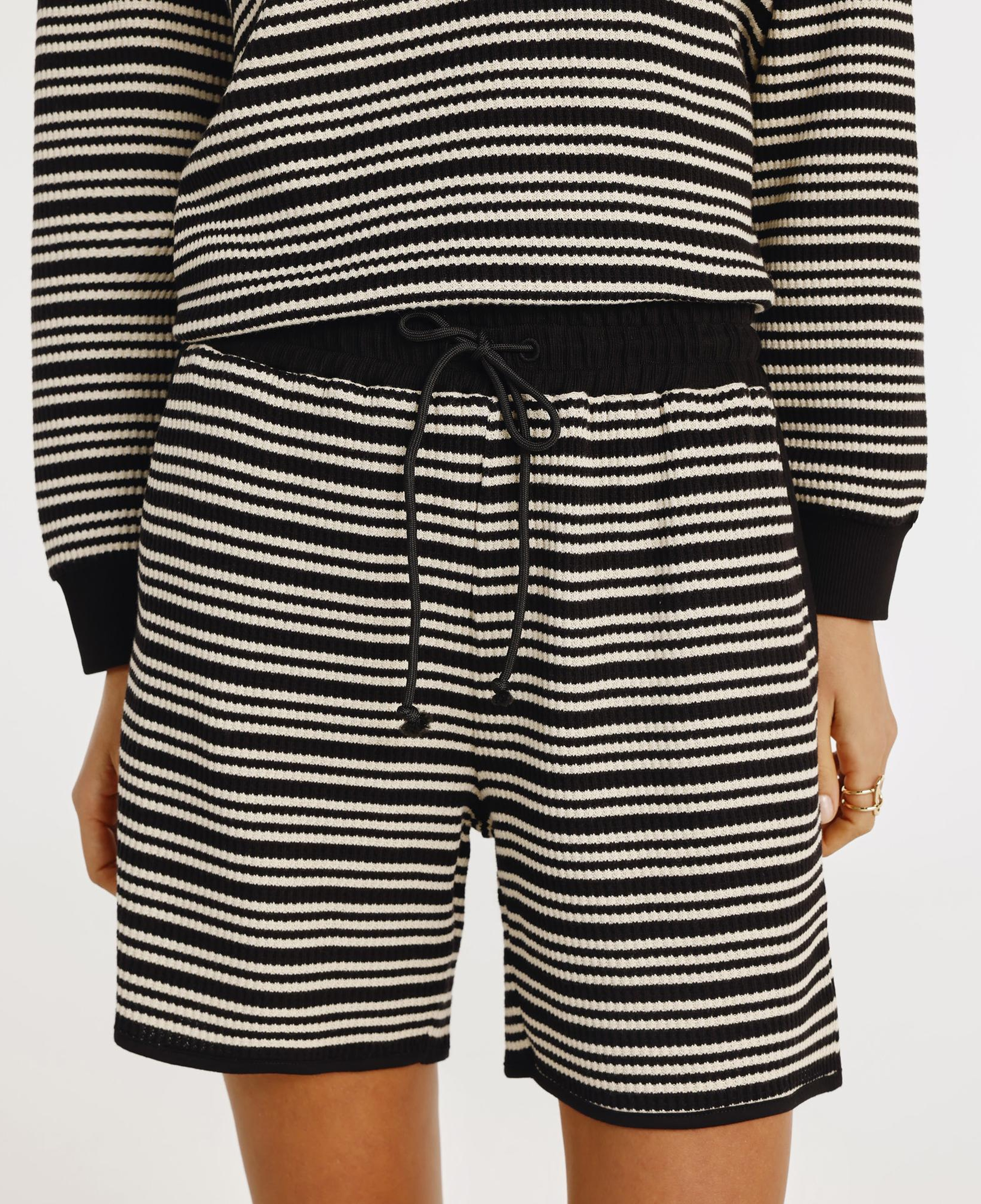 YARGICI Beli Lastikli Cepli Şort