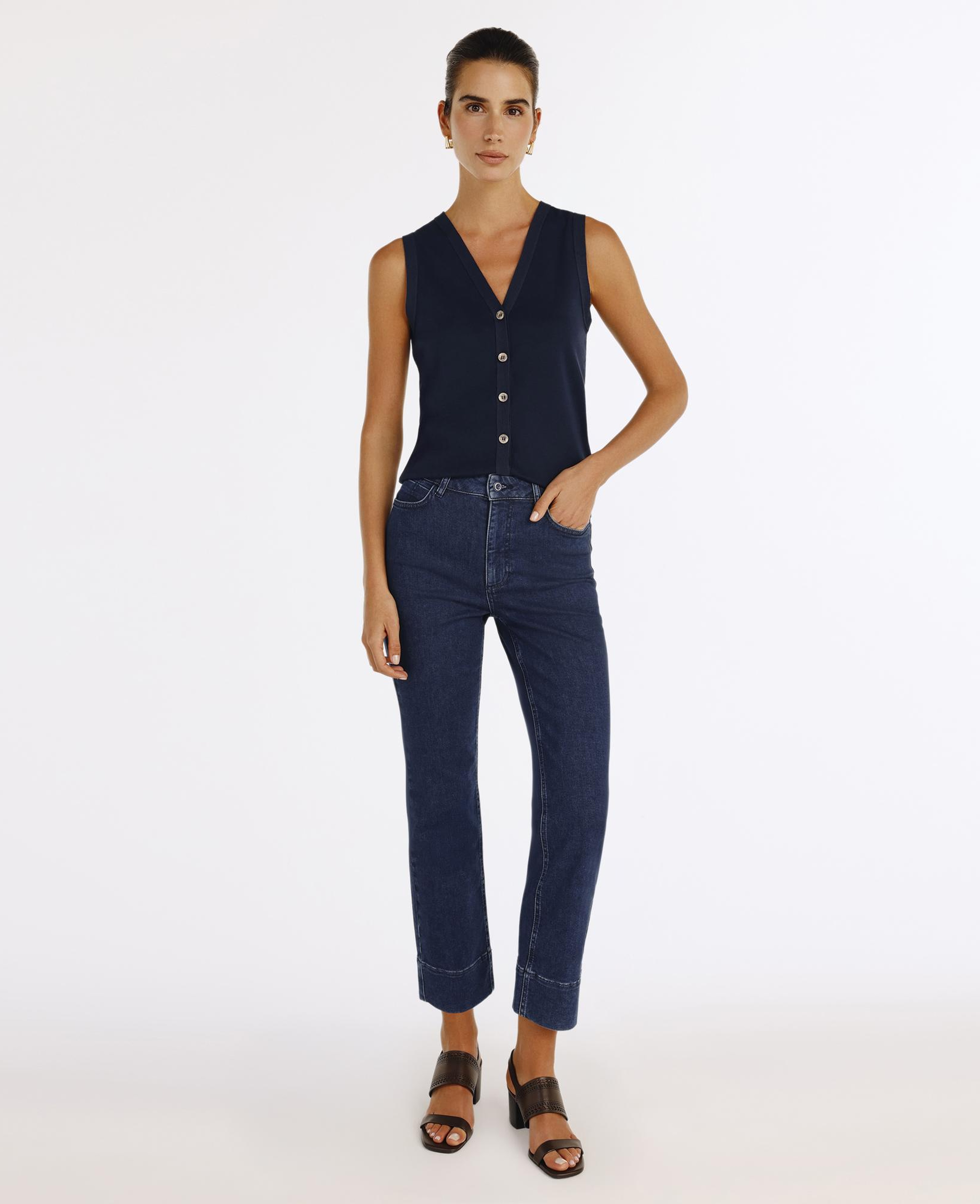 YARGICI V Yaka Önden Düğmeli Hırka