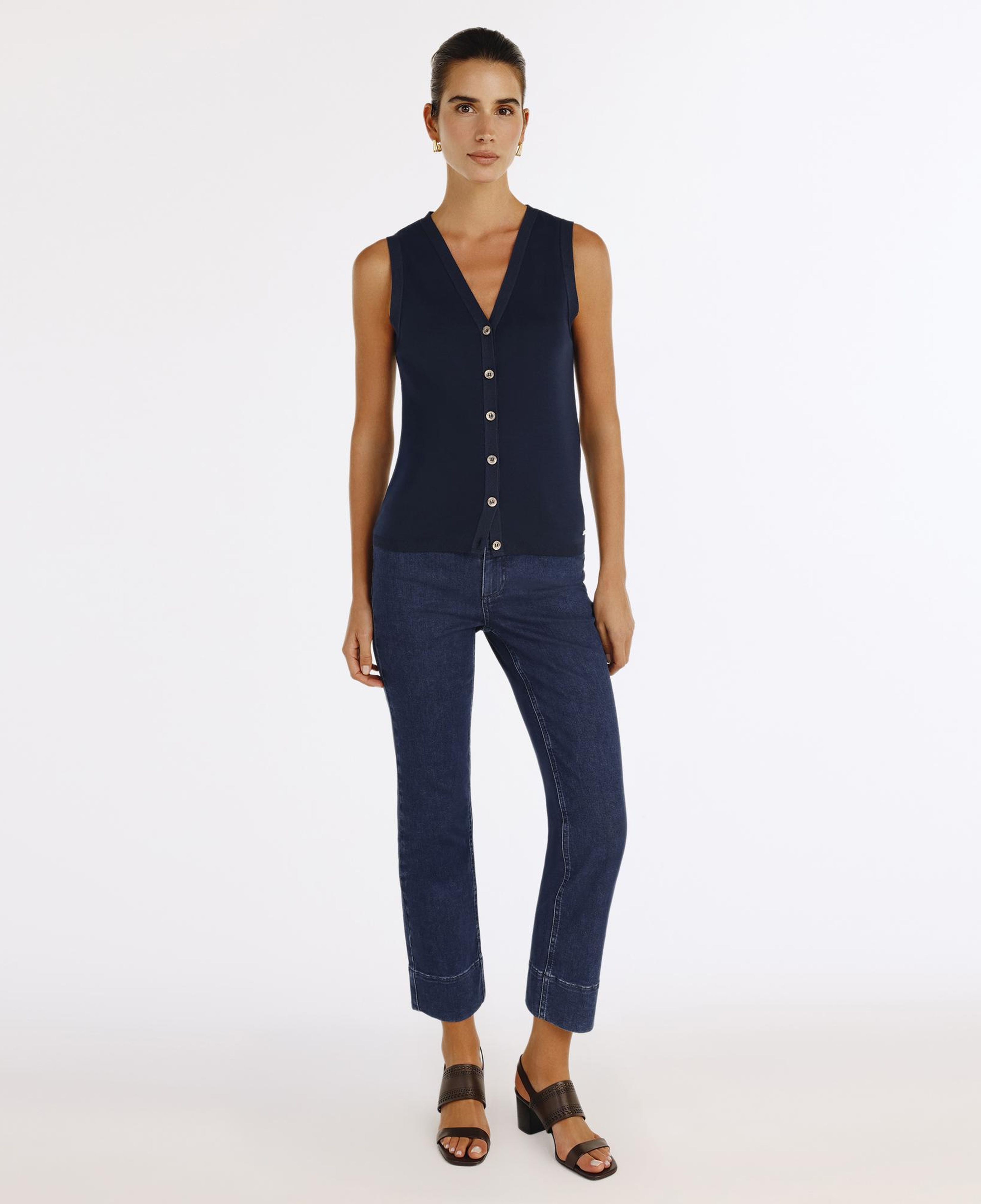 YARGICI V Yaka Önden Düğmeli Hırka