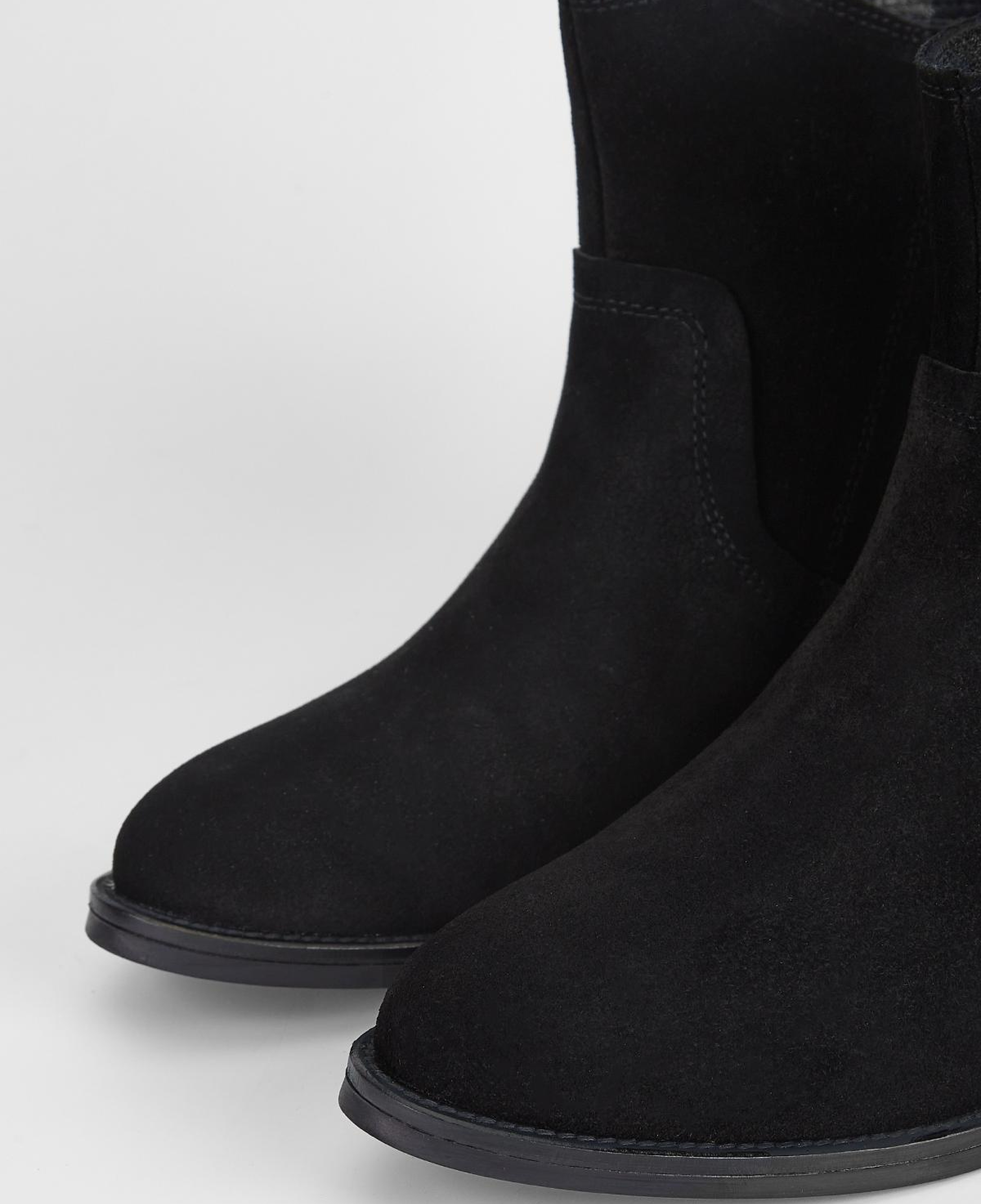 Valmenti Kadın Hakiki Deri Siyah Süet Topuklu Bot