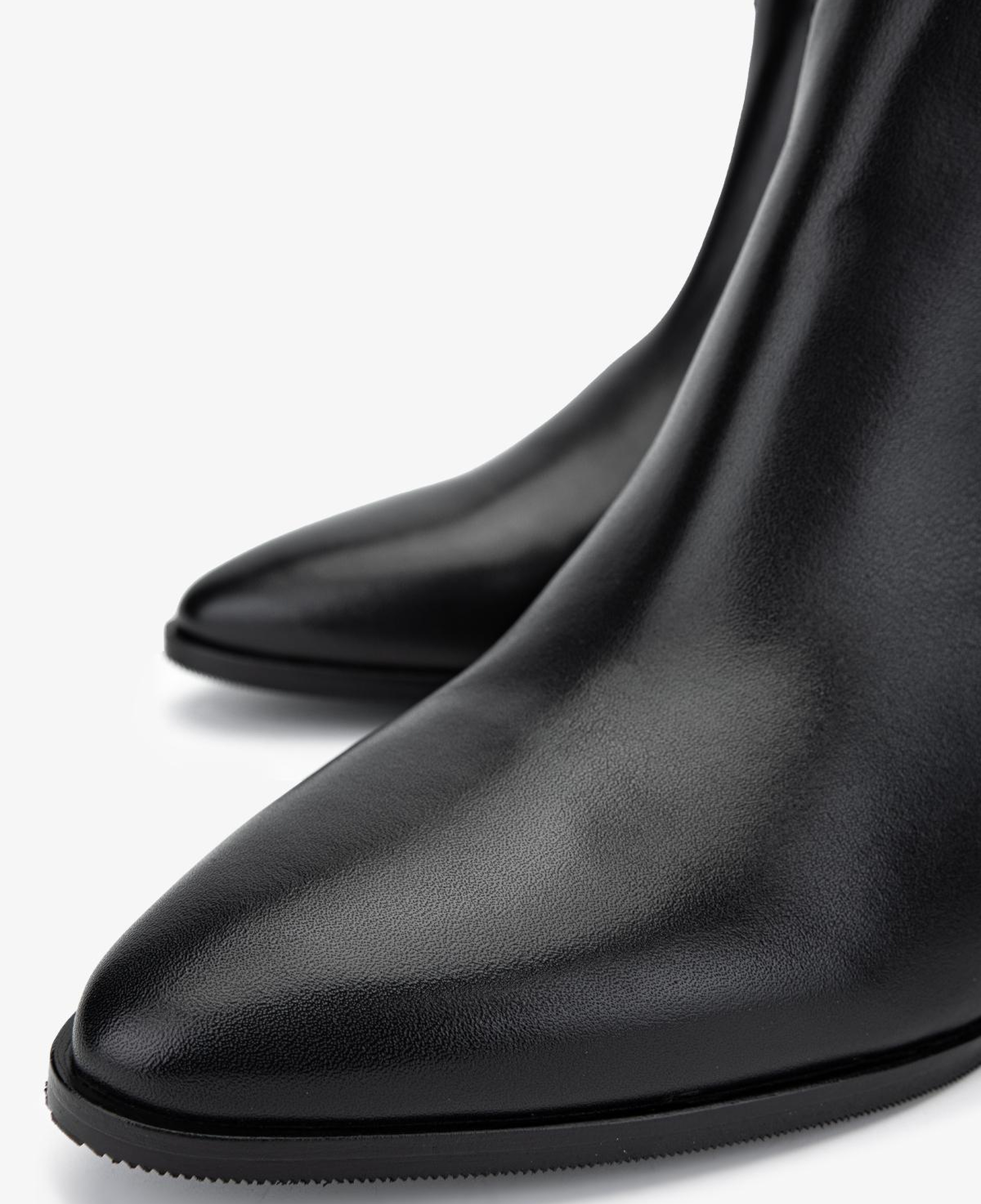 Valmenti Kadın Hakiki Deri Siyah Topuklu Bot