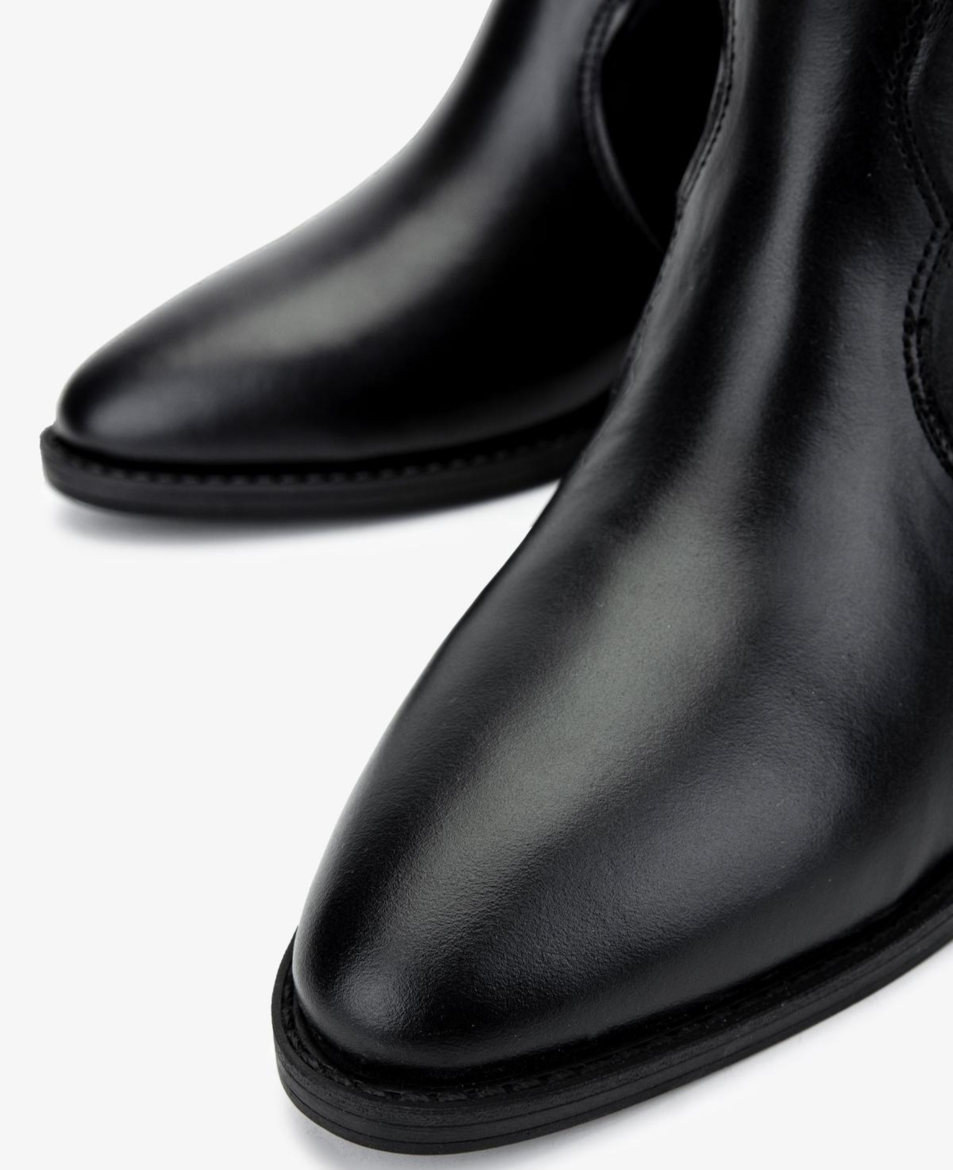 Valmenti Kadın Hakiki Deri Siyah Topuklu Bot