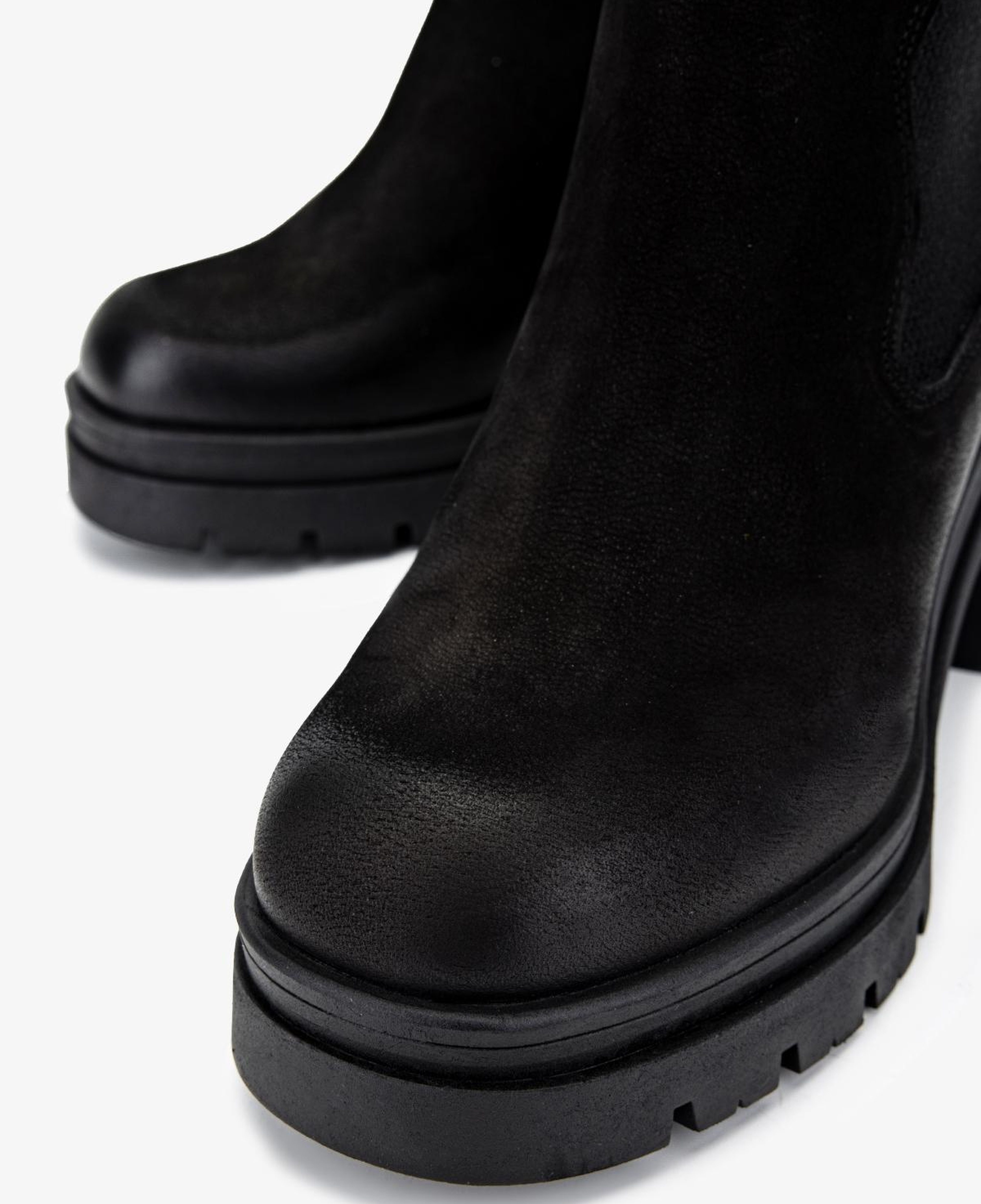 Valmenti Kadın Hakiki Deri Siyah Nubuk Topuklu Bot