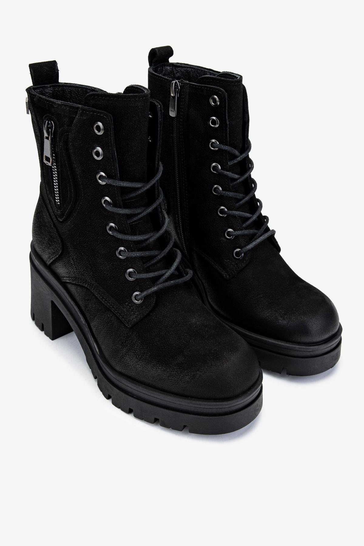 Valmenti Kadın Hakiki Deri Siyah Nubuk Topuklu Bot