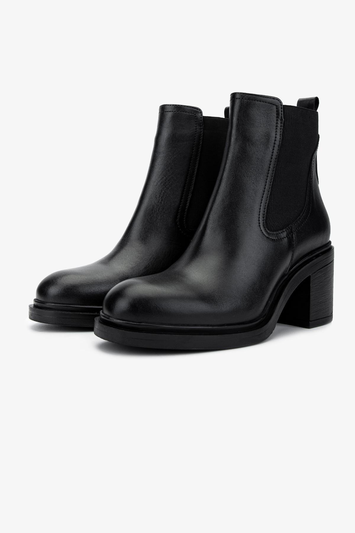 Valmenti Kadın Hakiki Deri Siyah Topuklu Bot