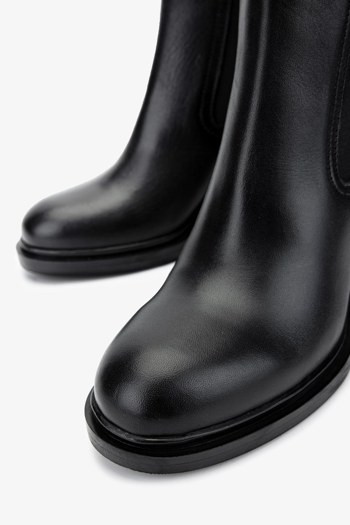 Valmenti Kadın Hakiki Deri Siyah Topuklu Bot