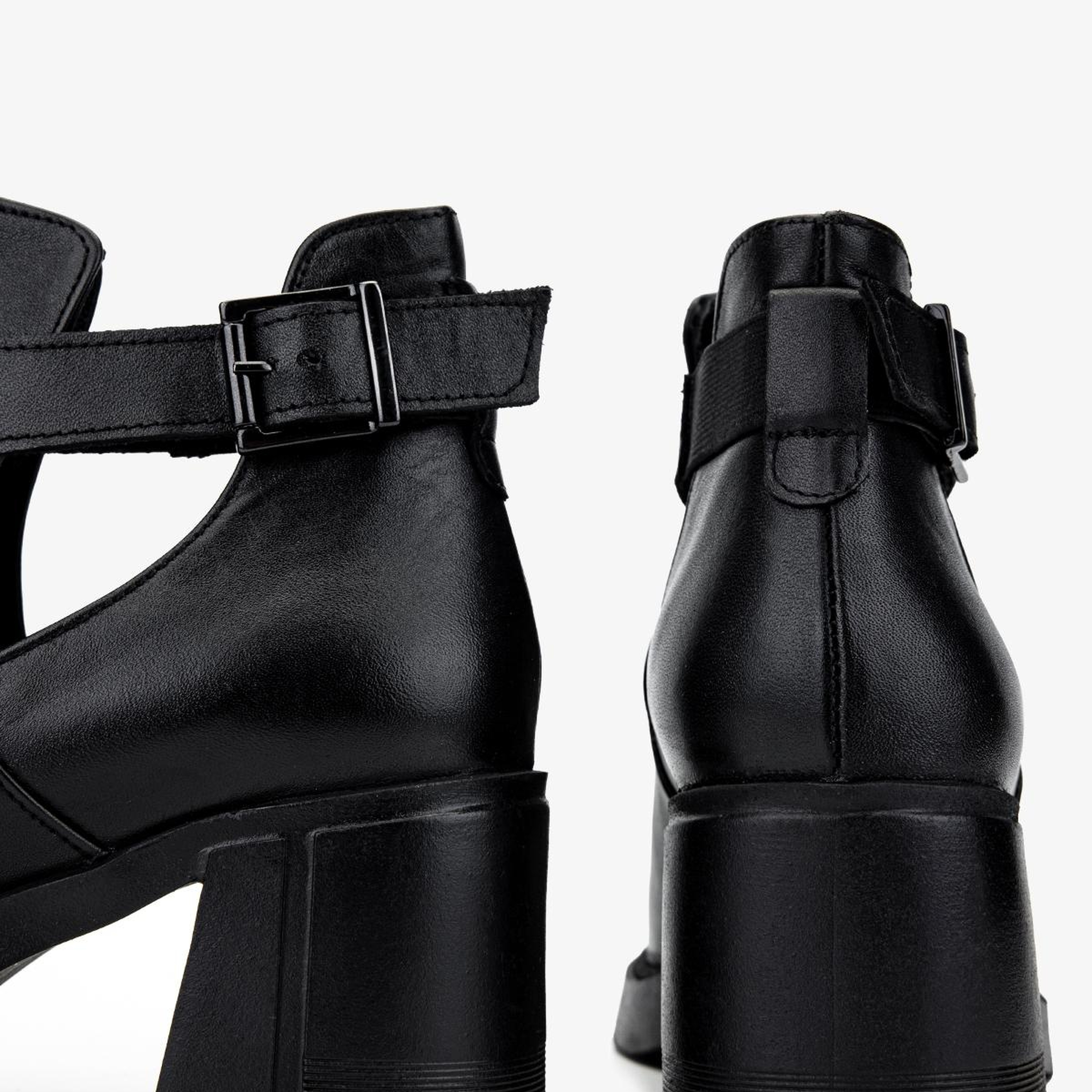 Valmenti Kadın Hakiki Deri Siyah Topuklu Bot